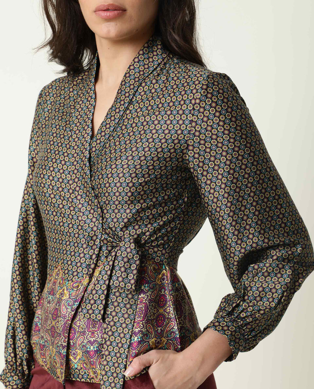 Rareism Women's Vamsi Black Modal Blend V-Neck Abstract Print Puff Sleeves Flared Top