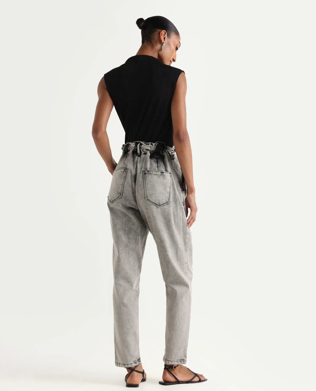 Rareism Women's Birdwing Black Cotton Blend Plain Ankle Length Tailored Jeans