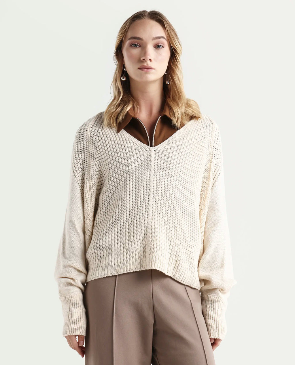 Rareism Women's Henares Off White Acrylic V-Neck Plain Relaxed Fit Sweater