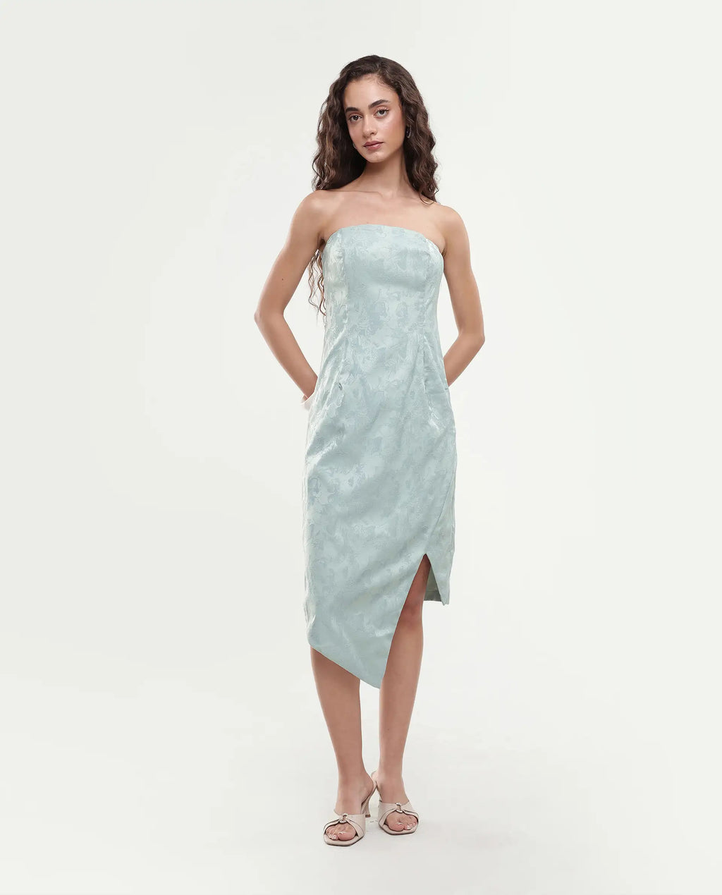 Rareism Women's Krakow Light Blue Polyester Shoulder Strap Plain Sleeveless Knee Length Bodycon Dress