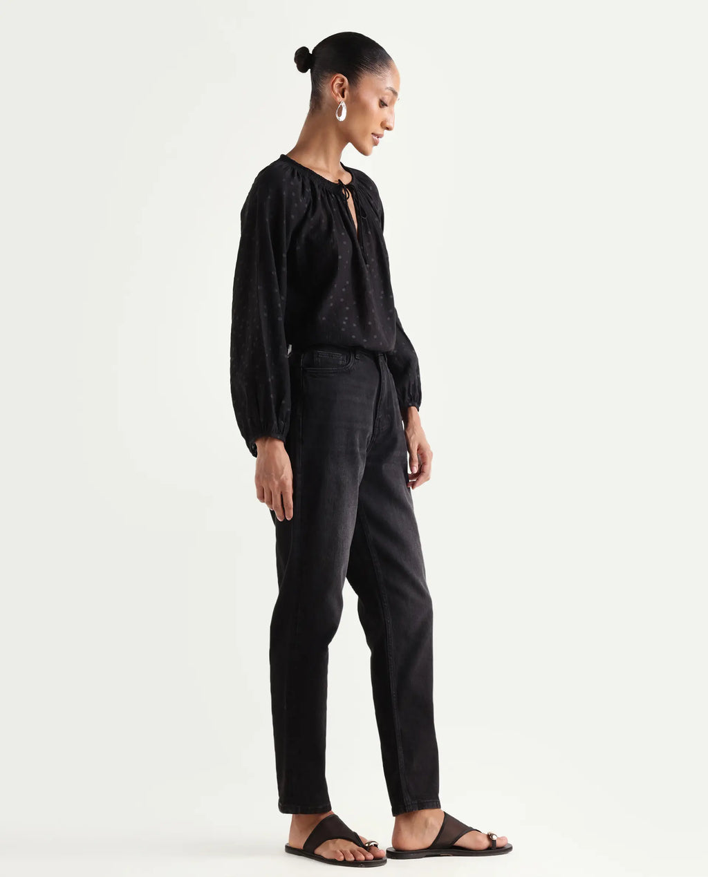 Rareism Women's Loreto Black Cotton Blend Plain Ankle Length Mom Fit Jeans