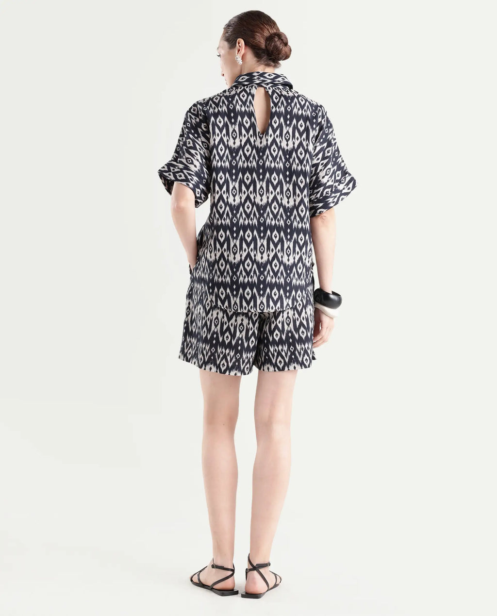 Rareism Women's Cabuto B Black Cotton Blend Geometric Print Mini Relaxed Fit Shorts