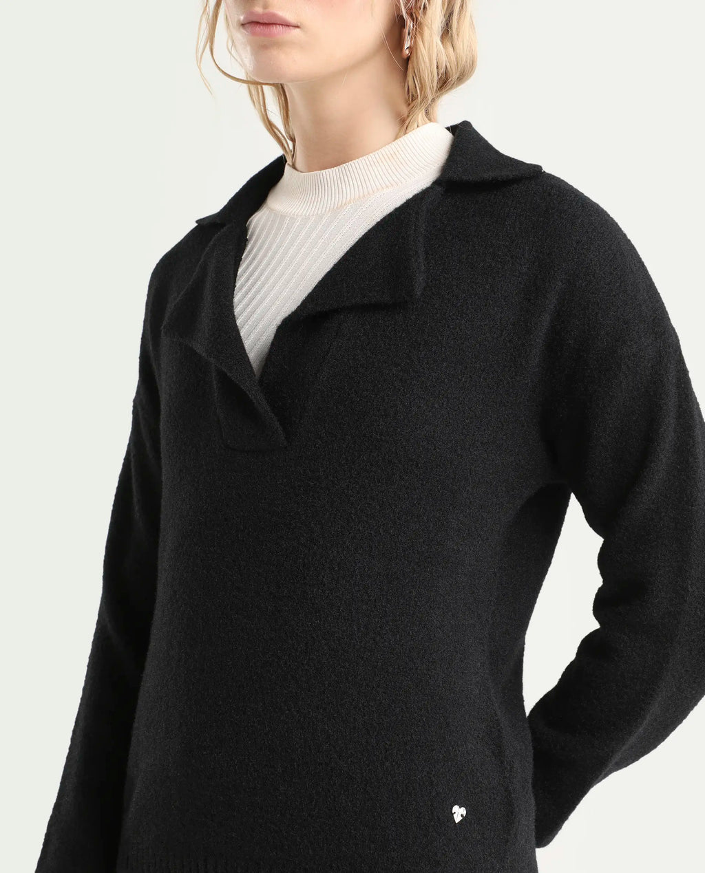 Rareism Women's Sirnak Black Acrylic Spread Collar Plain Relaxed Fit Sweater