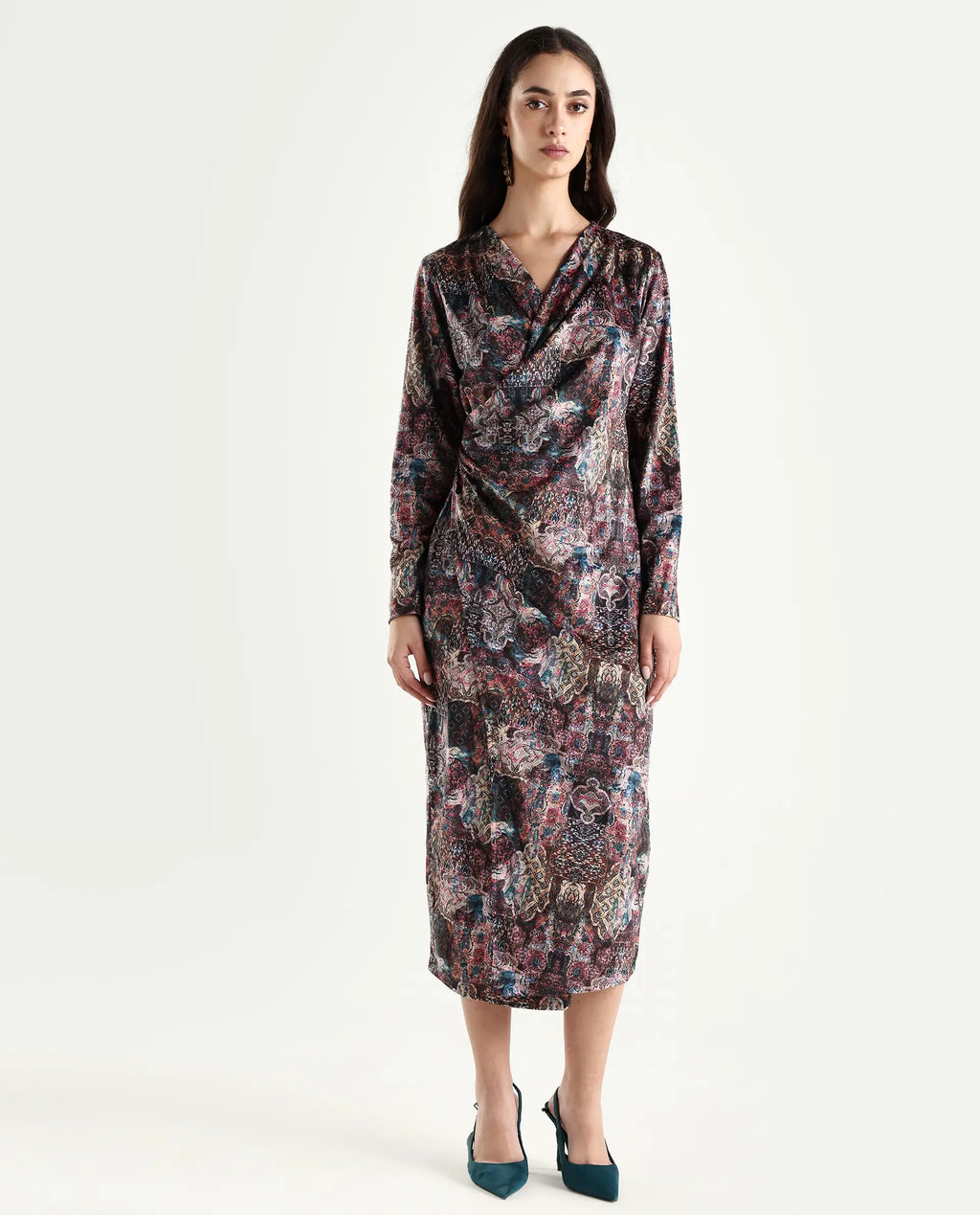 Rareism Women's Wekly Dark Multi Velvet V-Neck Abstract Print Midi Fitted Dress