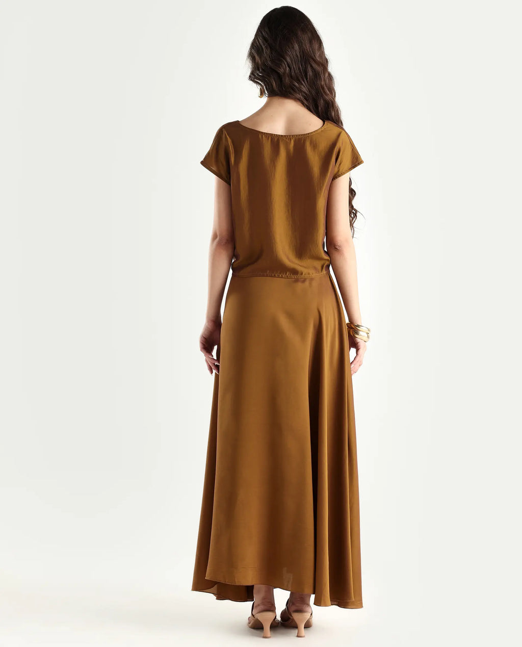 Rareism Women's Yesmar Metallic Gold Polyester Plain Maxi Flared Skirt