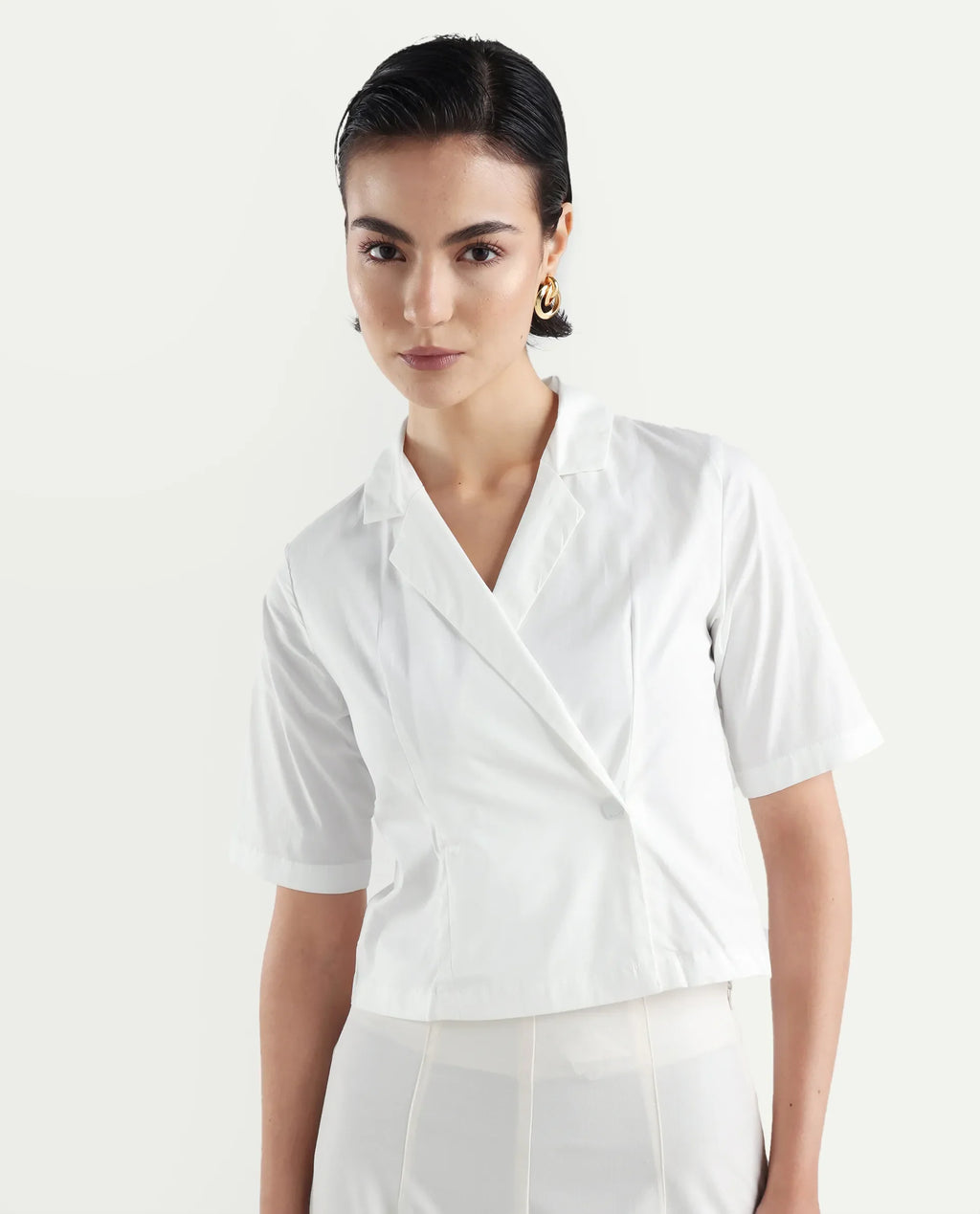 Rareism Women's Seui White Cotton Blend Lapel Neck Plain Crop Boxy Fit Top