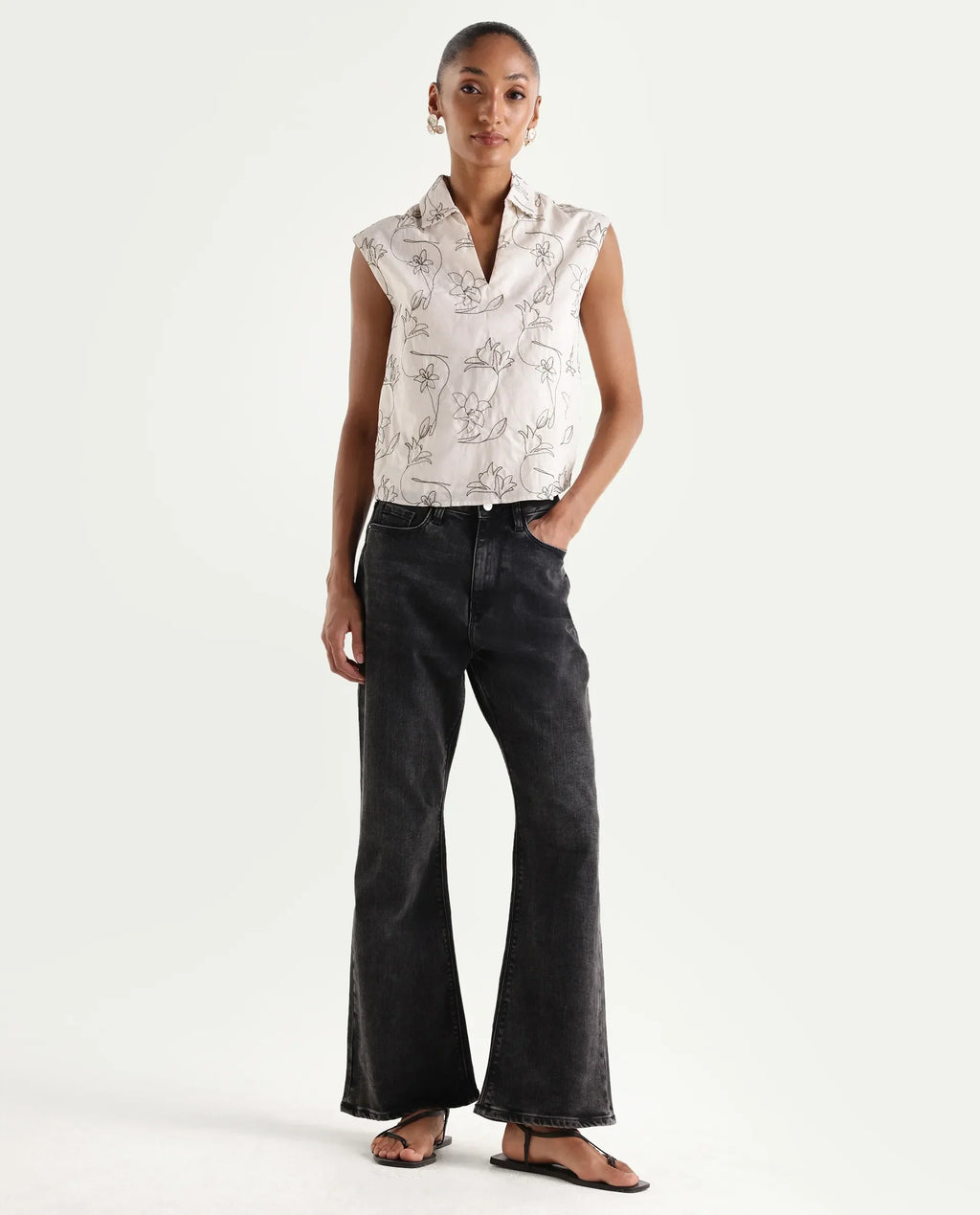 Rareism Women's Mica Black Cotton Blend Plain Ankle Length Bootcut Jeans