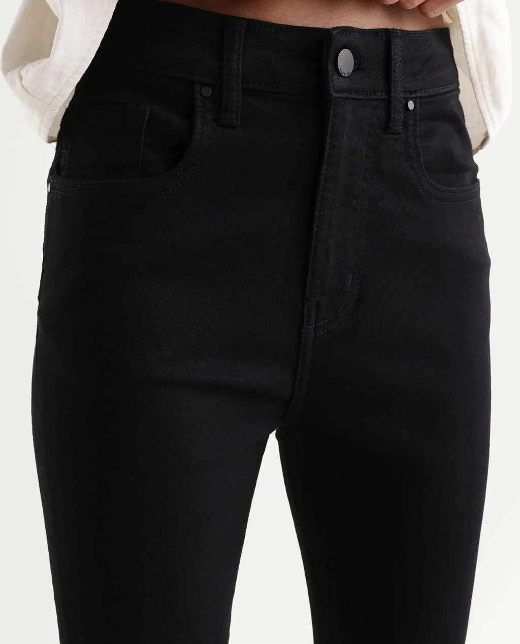 Rareism Women's Dengo Black Cotton Blend Skinny Plain Jeans
