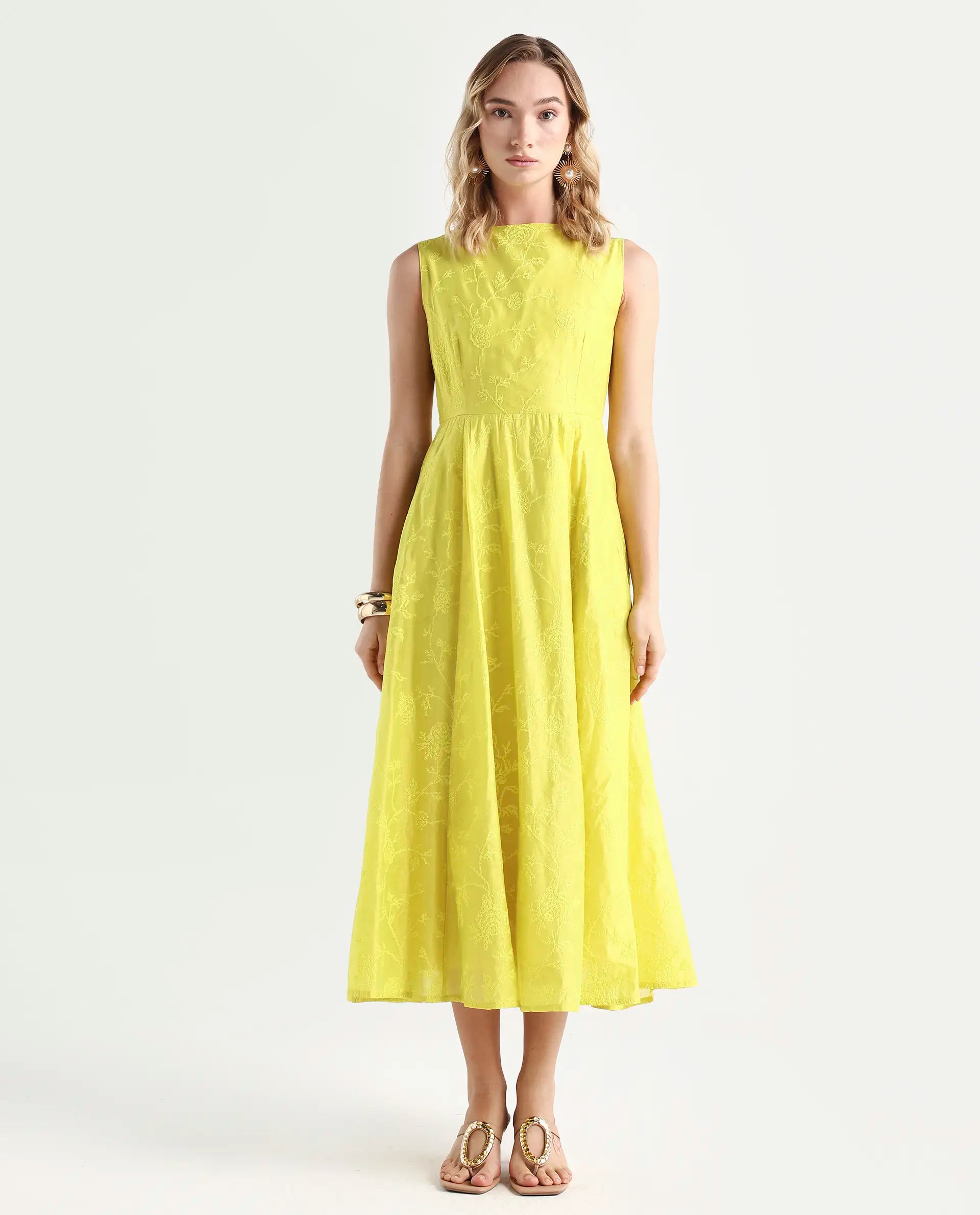 Rareism Women's Prero Green Viscose Blend Boat Neck Plain Sleeveless Midi A-Line Dress