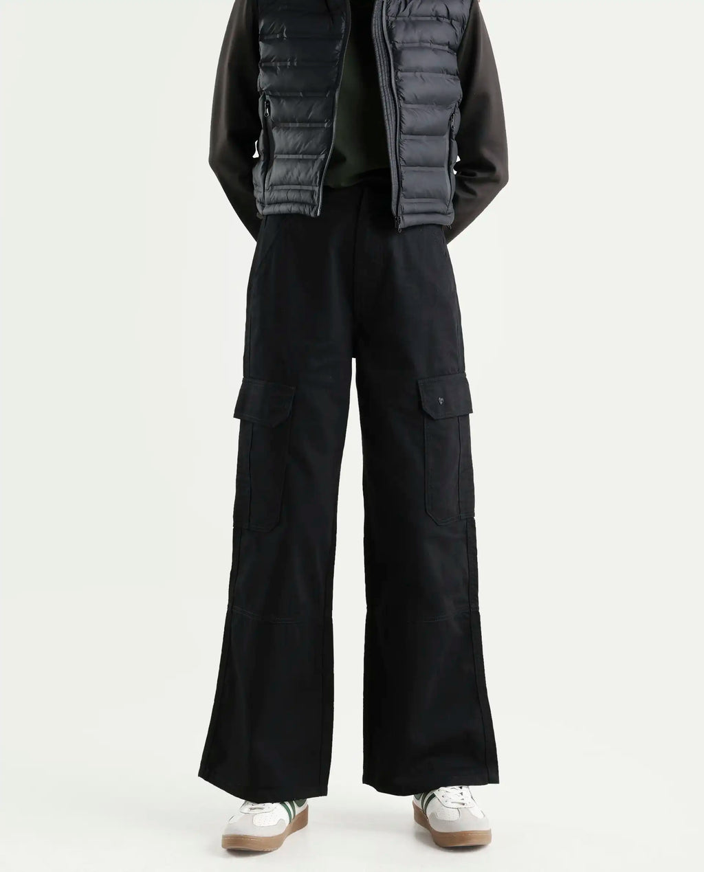 Rareism Women's Itsiz Black Cotton Plain Ankle Length Wide Trouser