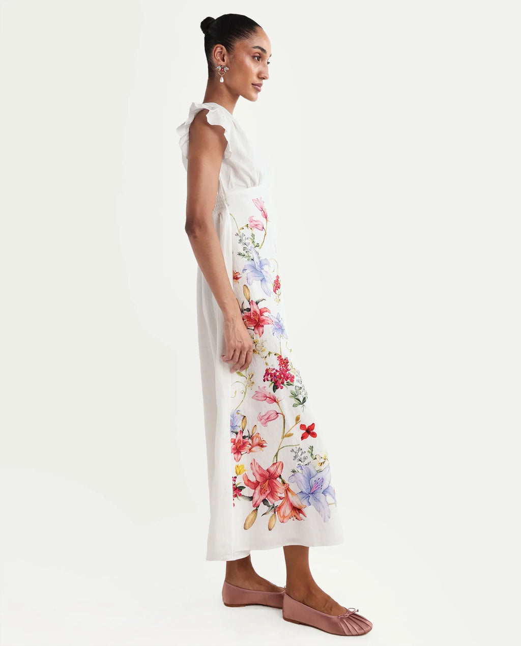 Rareism Women's Aglow Off White Viscose Blend Half Sleeve Fit And Flare Floral Print Dress