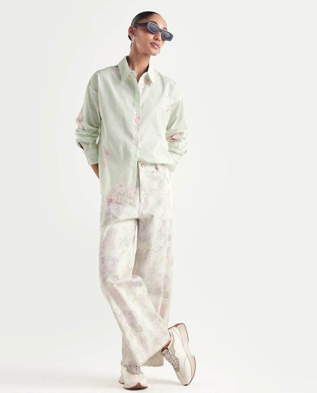 Rareism Women's Horu Light Green Cotton Full Sleeve Spread Collar Button Oversized Floral Print Shirt Oversize