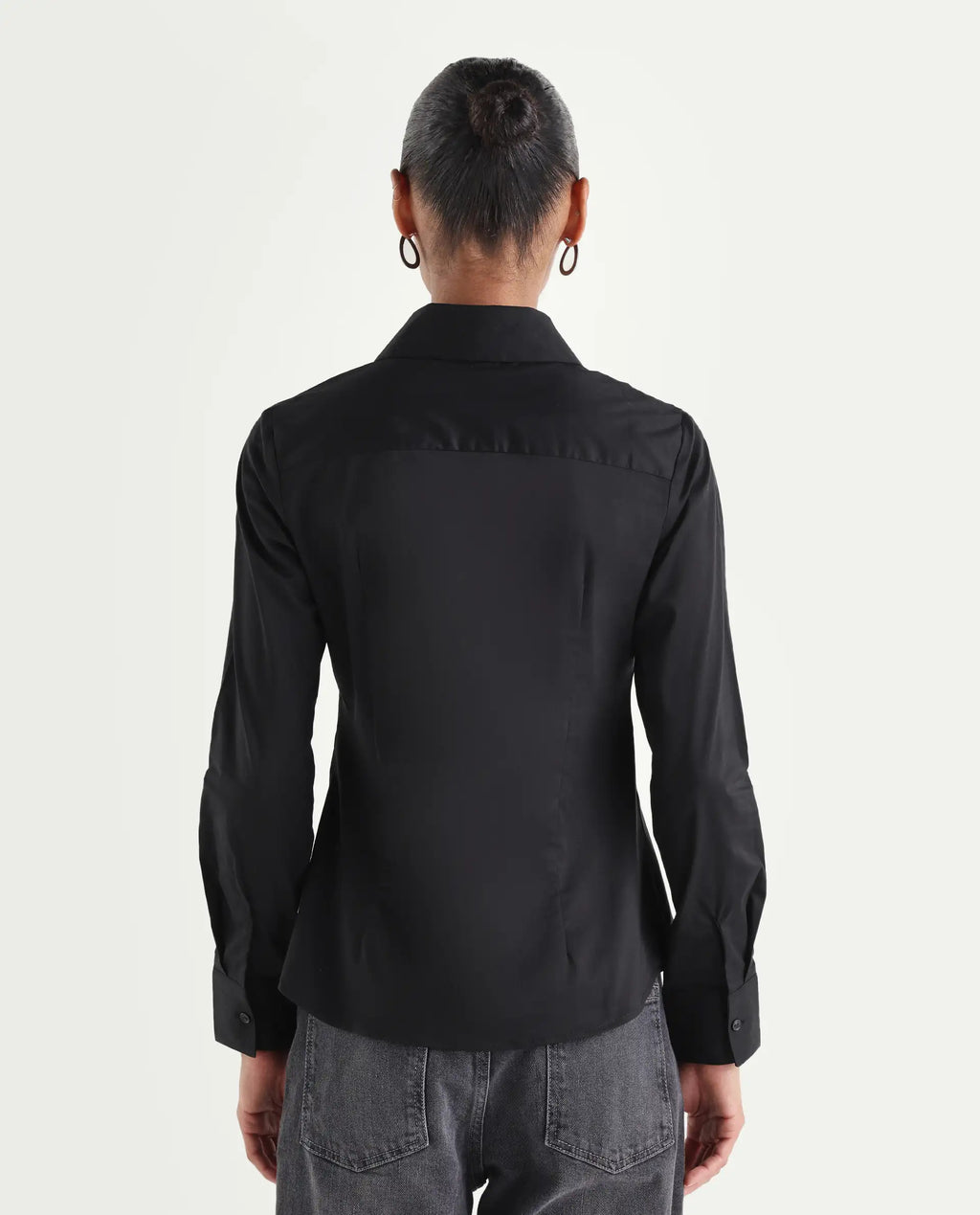 Rareism Women's Maven Black Cotton Blend Spread Collar Fitted Plain Shirt
