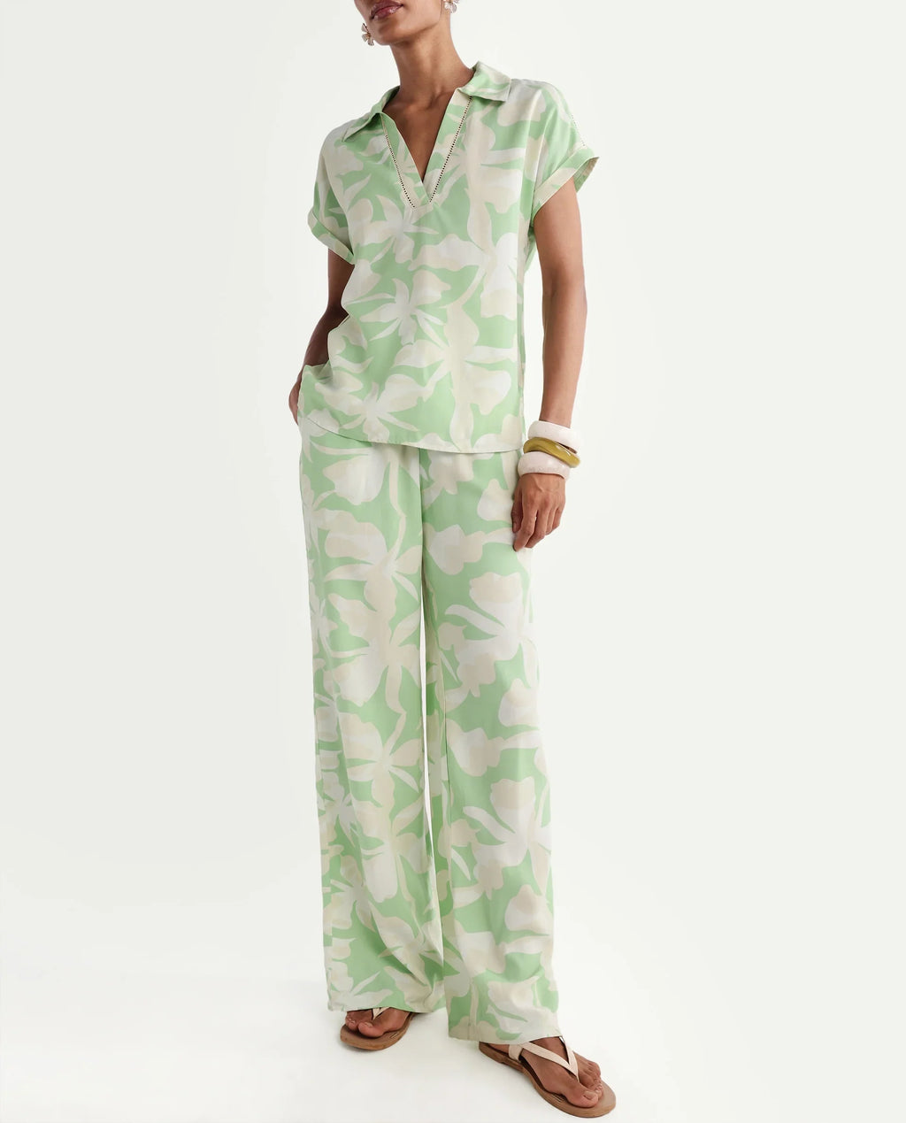 Rareism Women's Vasin-B Light Green Viscose Wide Abstract Print Trouser