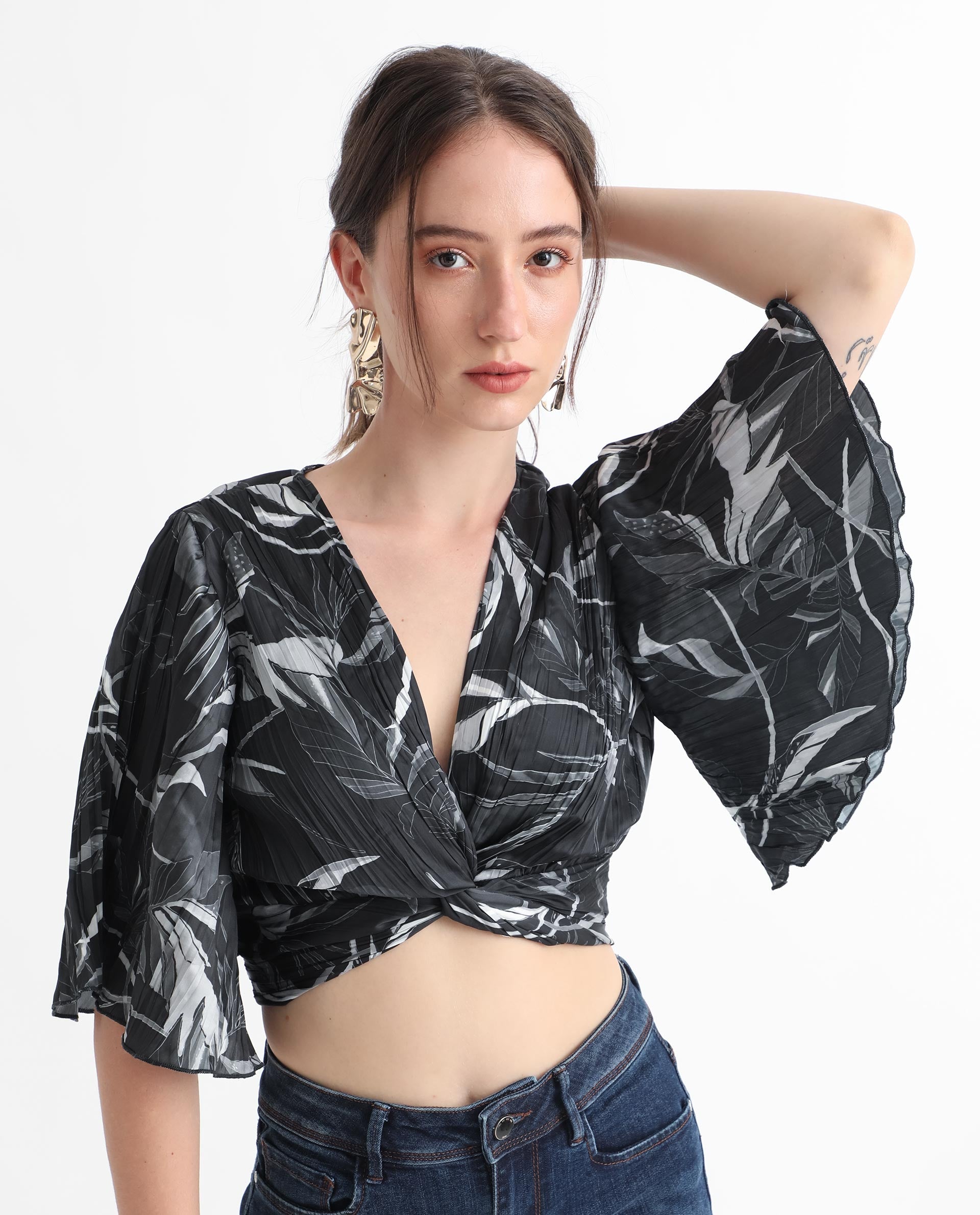 Rareism Women's Ainara Dark Black Polyester V-Neck Abstract Print Flared Sleeve Crop Regular Fit Top