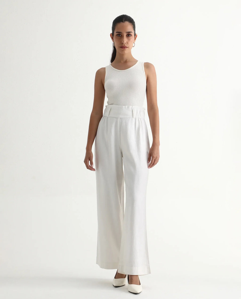 Rareism Women's Arid White Cotton Blend Plain Ankle Length Wide Trouser