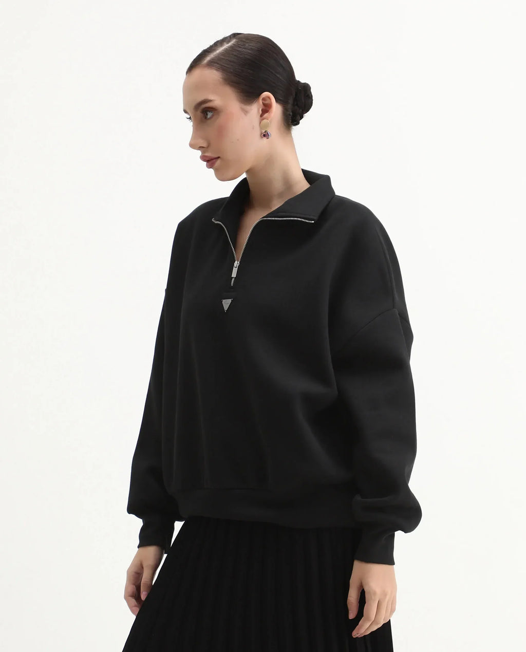 Rareism Women's Ario Black Cotton Blend Fabric Spread Collar Relaxed Fit Printed Sweatshirt