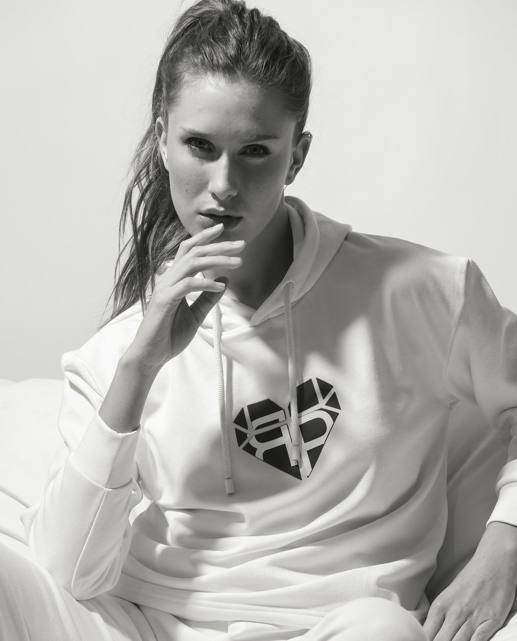 Rareism Women's Blacher Off White Polyester Blend Hooded Graphic Print Regular Fit Sweatshirt