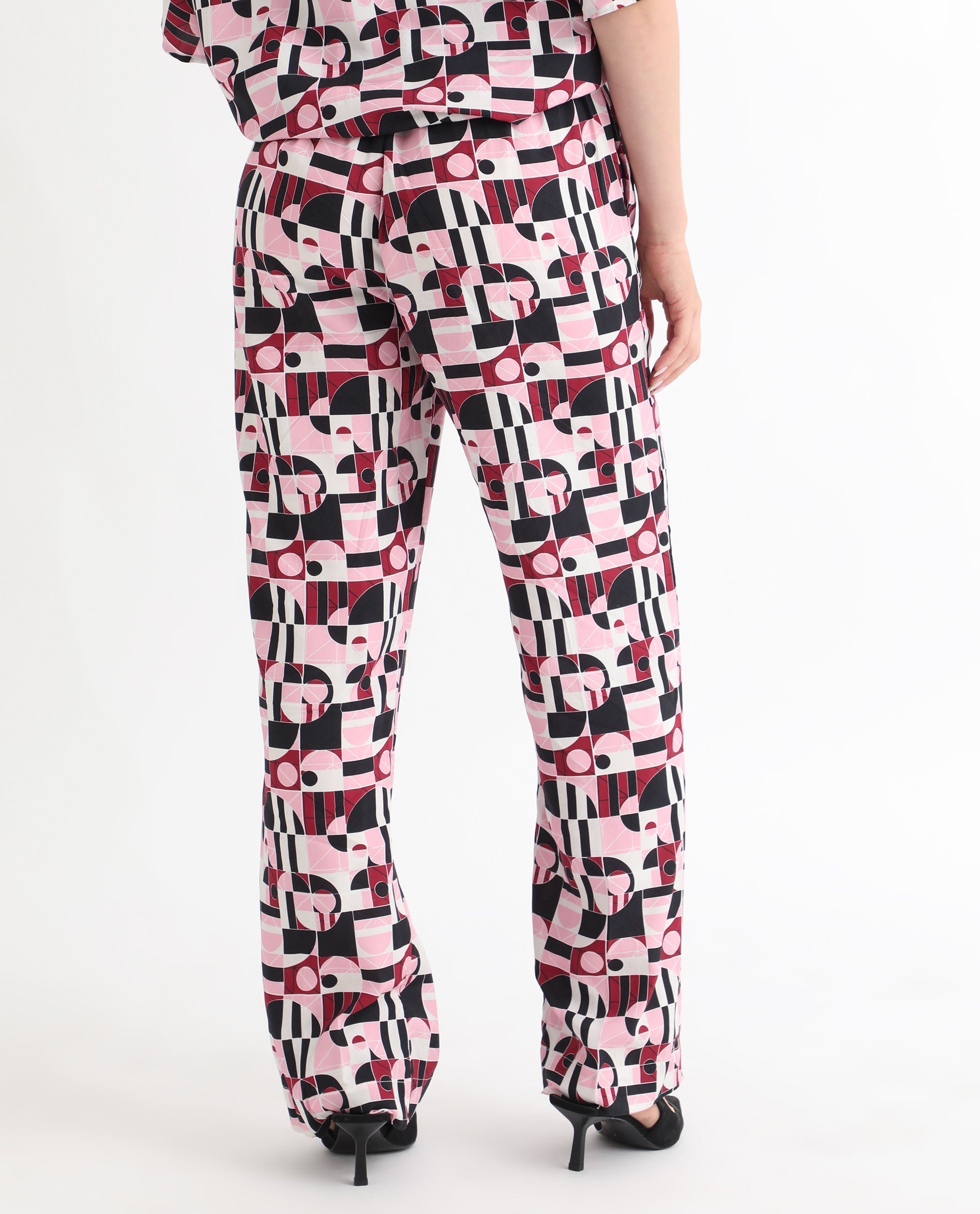 Rareism Women's Cameron Multi Viscose Abstract Print Ankle Length Relaxed Fit Trouser