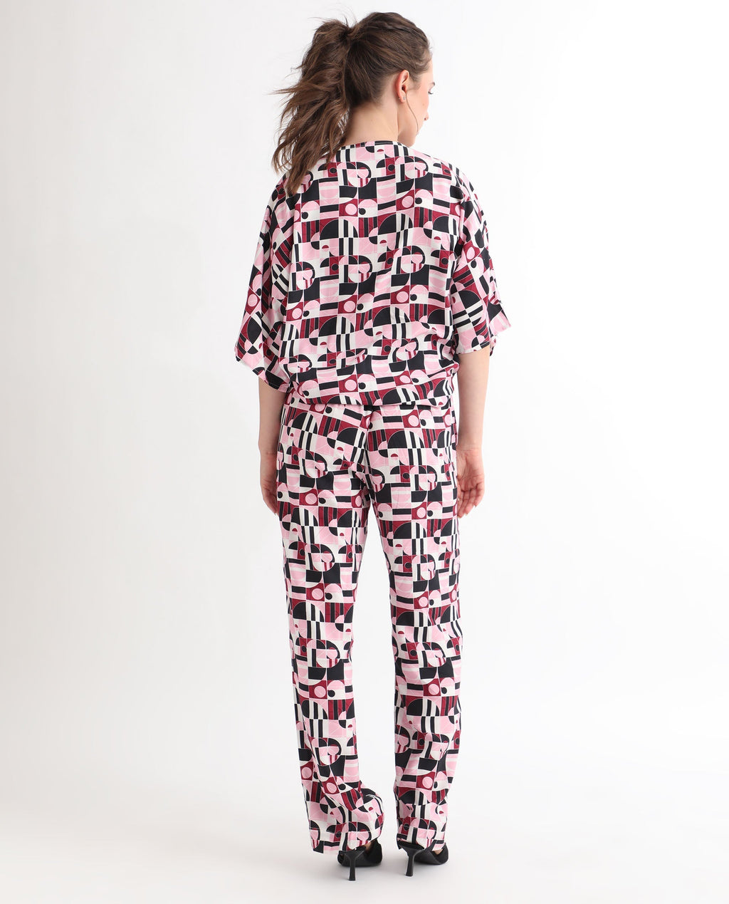 Rareism Women's Cameron Multi Viscose Abstract Print Ankle Length Relaxed Fit Trouser