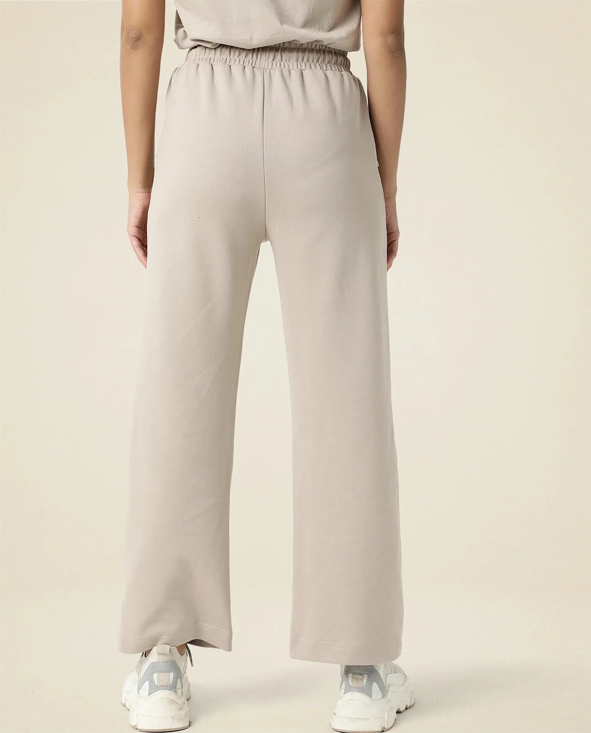 Rareism Women's Heavy Weight Interlock 340 Gsm Cotton Blend Plain Ankle Length Relaxed Fit Track Pant Flared