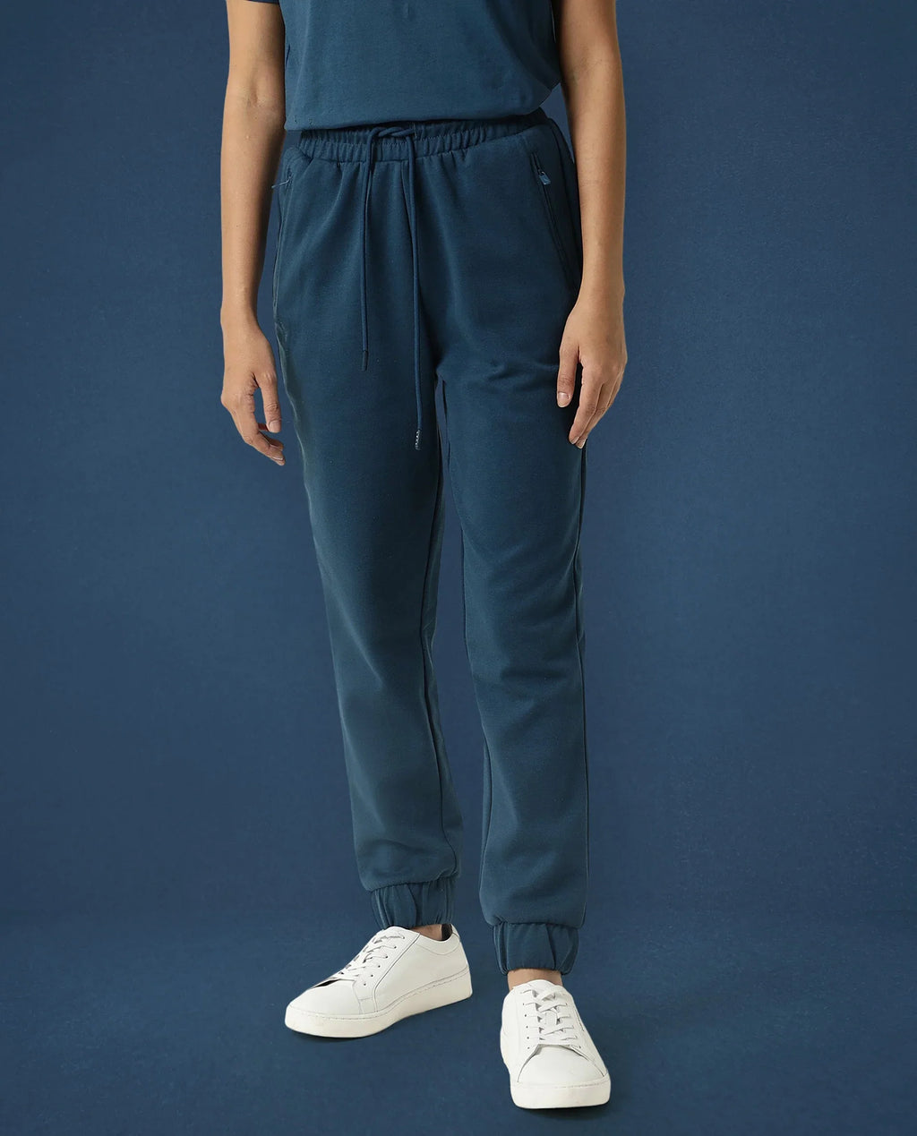 Rareism Women's Heavy Weight Interlock 340 Gsm Cotton Blend Plain Ankle Length Relaxed Fit Track Pant