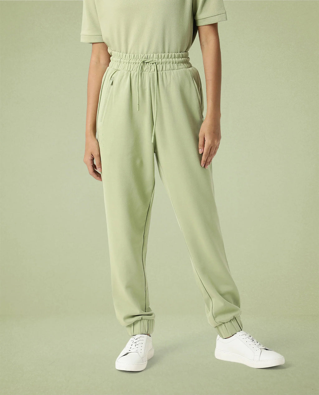 Rareism Women's Heavy Weight Interlock 340 Gsm Cotton Blend Plain Ankle Length Relaxed Fit Track Pant