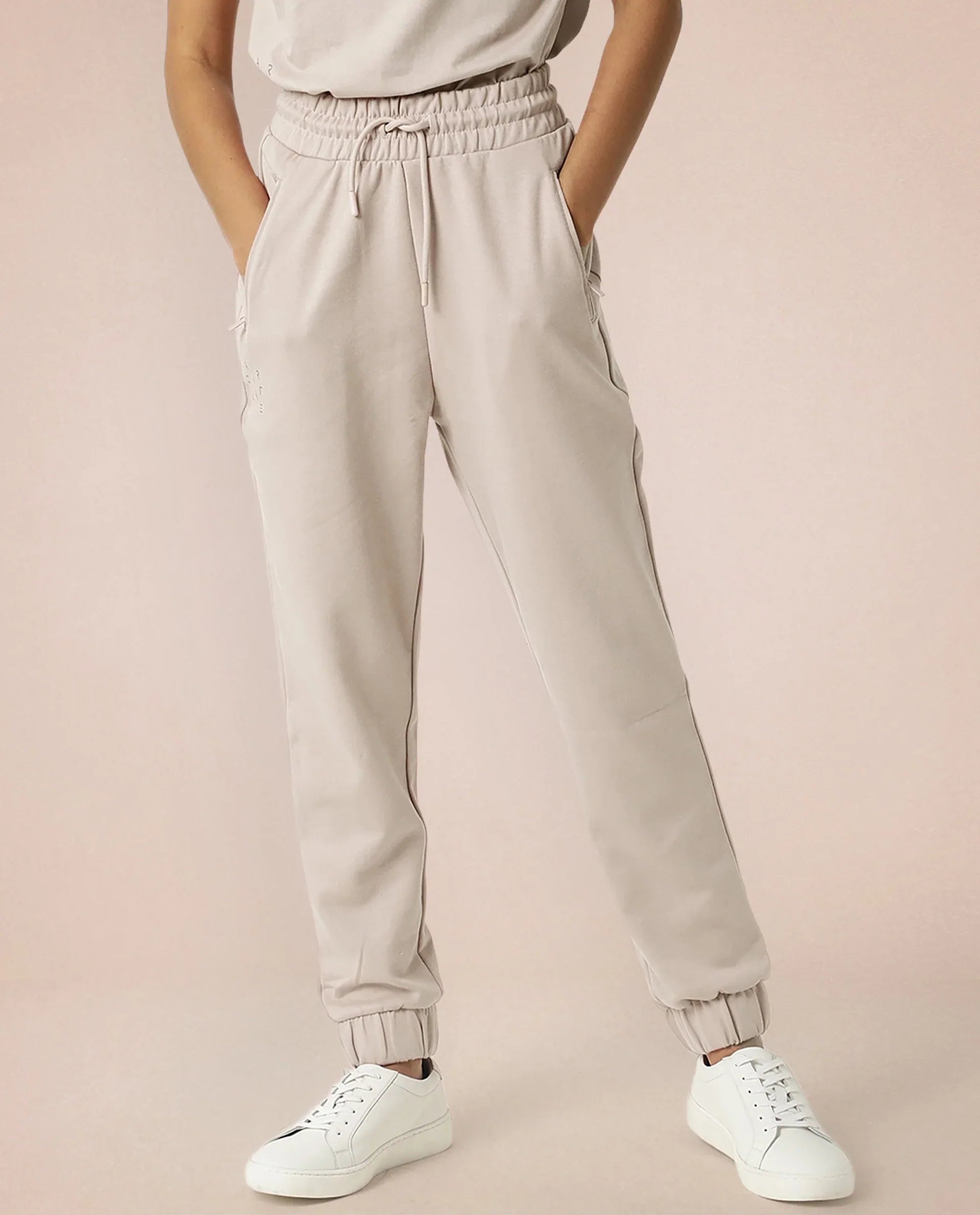 Rareism Women's Heavy Weight Interlock 340 Gsm Cotton Blend Plain Ankle Length Relaxed Fit Track Pant