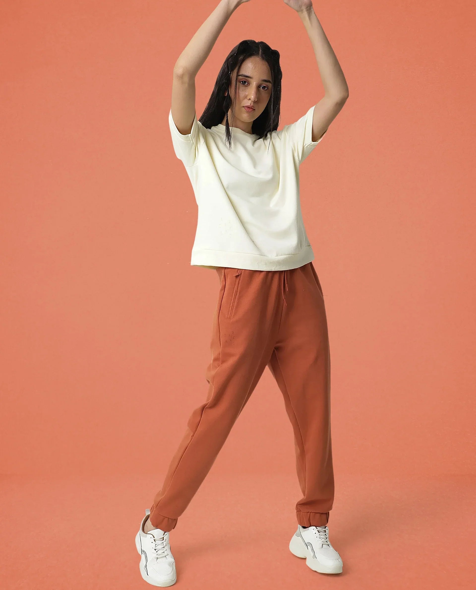 Rareism Women's Heavy Weight Interlock 340 Gsm Cotton Blend Plain Ankle Length Relaxed Fit Track Pant