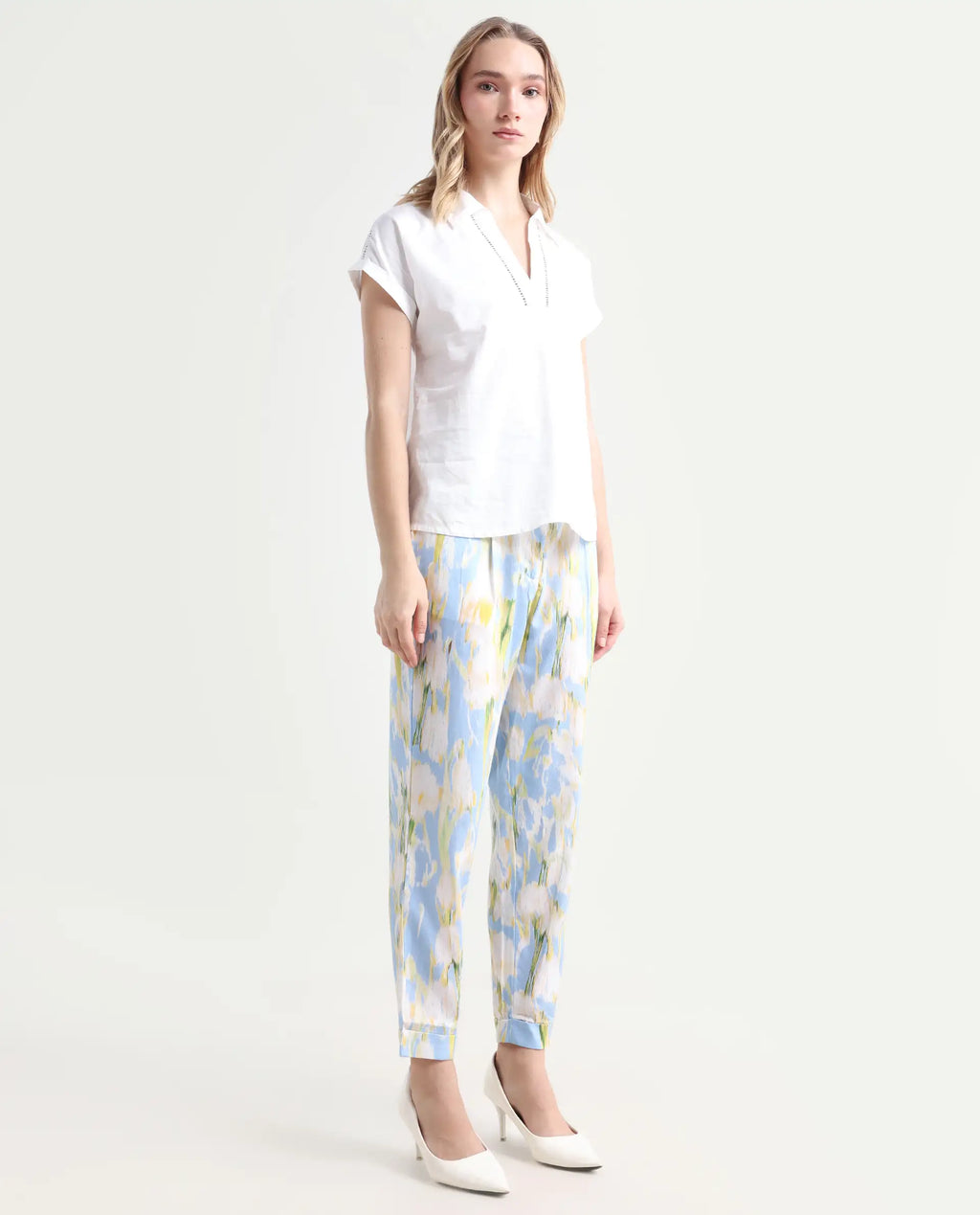 Rareism Women's Cult Green Cotton Abstract Print Ankle Length Slim Fit Trouser