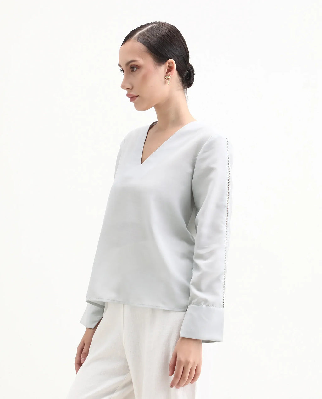 Rareism Women's Elapo Grey Polyester Cuffed Sleeve V-Neck Regular Fit Plain Top