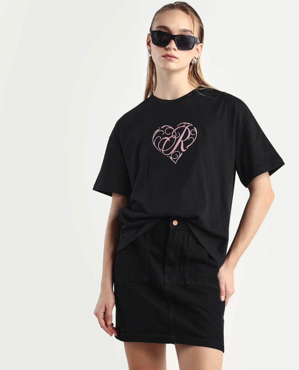 Rareism Women's Fer Black Cotton Crew Neck Relaxed Fit T-Shirt