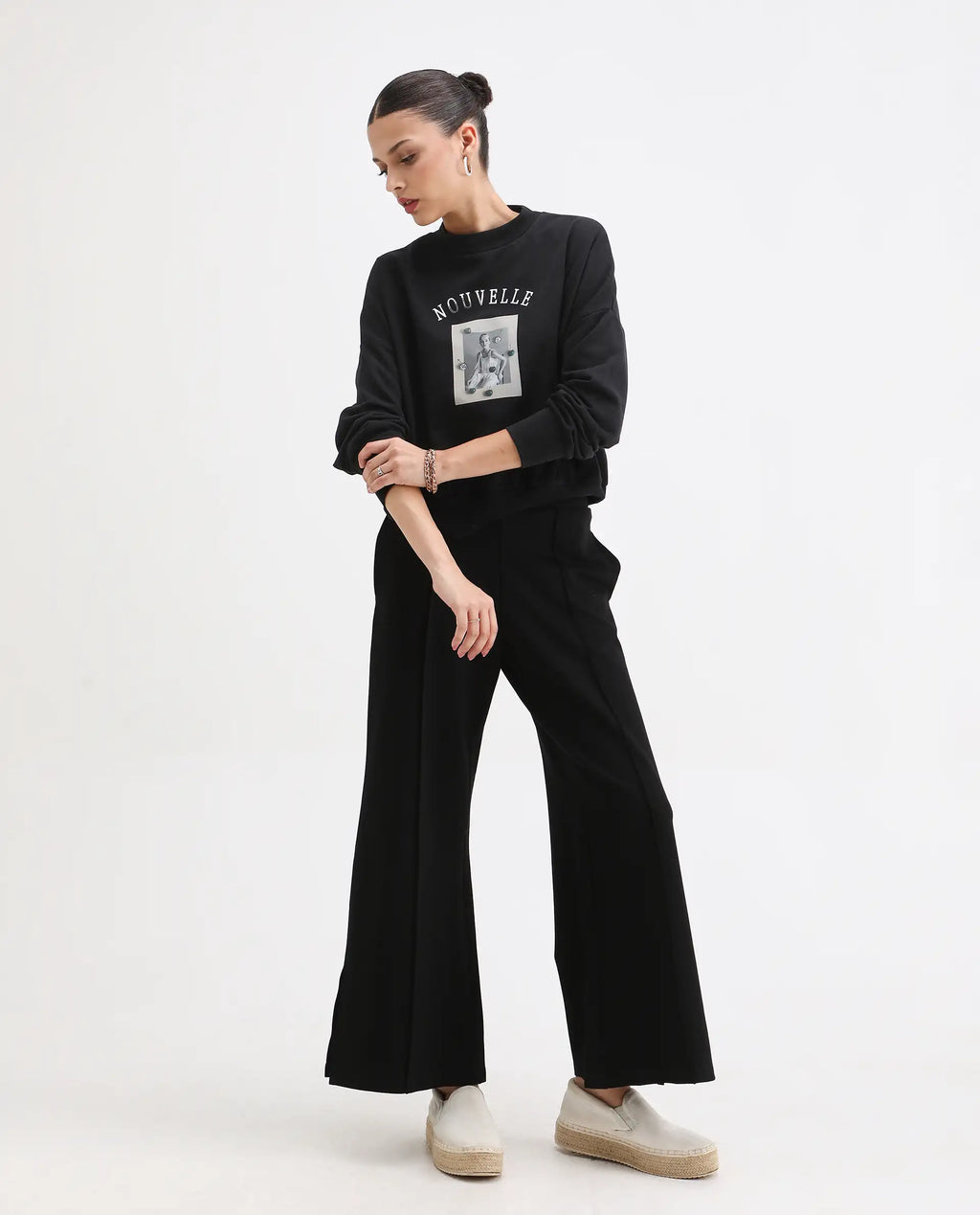 Rareism Women's Flen Black Cotton Blend Crew Neck Oversize Fit Graphic Print Sweatshirt