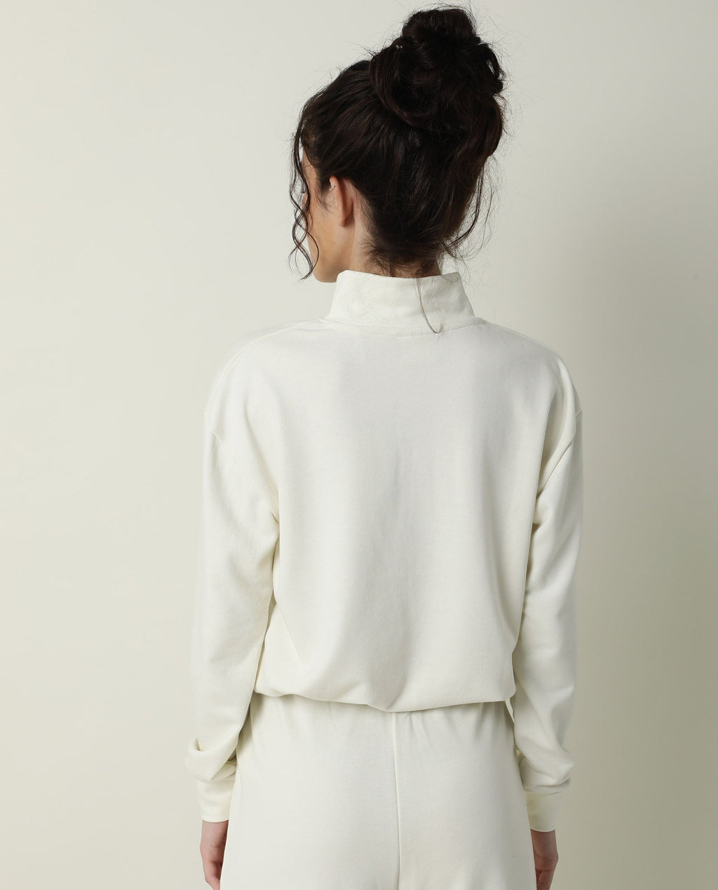Rareism Women's Taffy-1 Off White High Neck Plain Relaxed Fit Sweatshirt