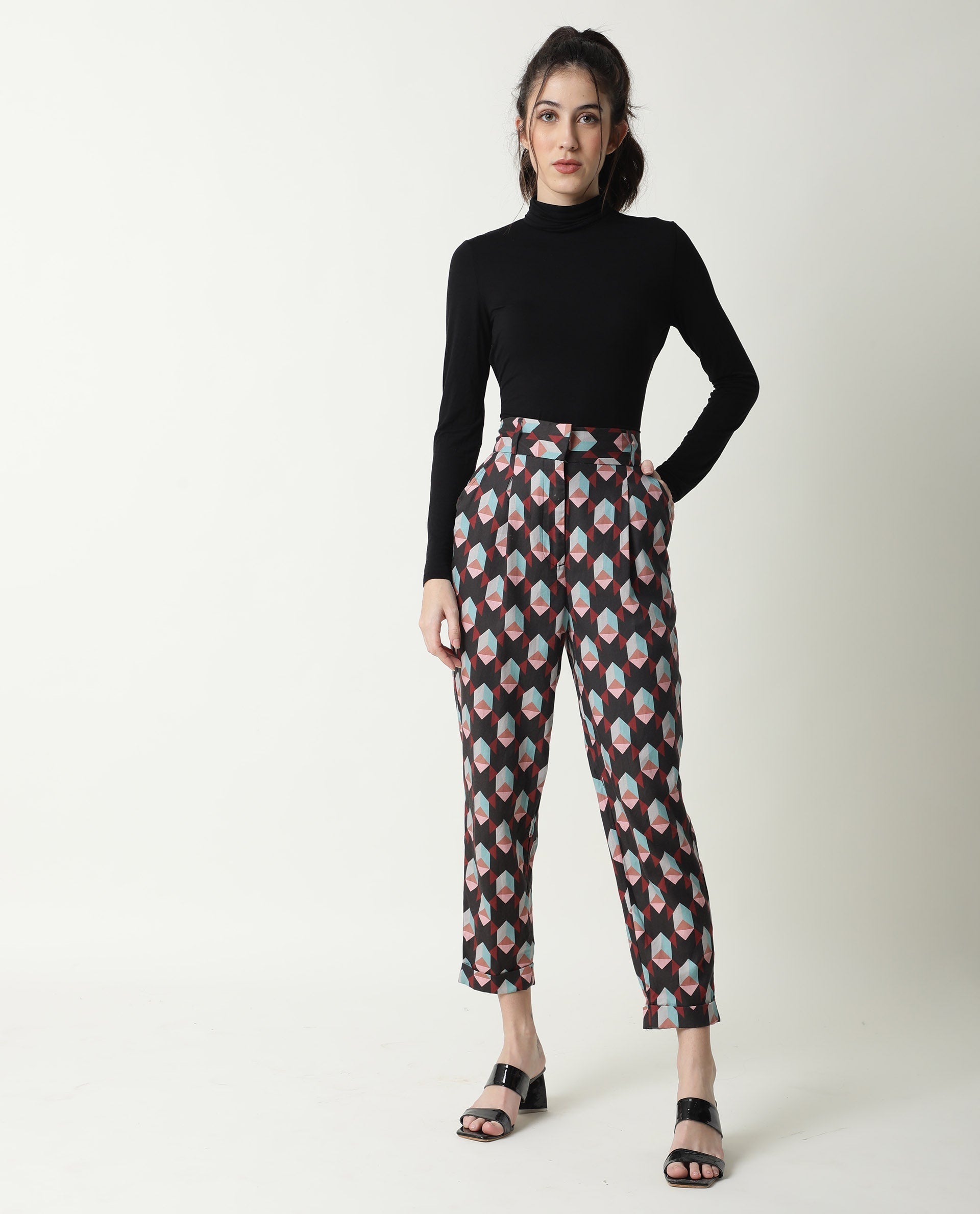 Rareism Women's Knicks Black Cotton Geometric Print Ankle Length Tailored Trouser