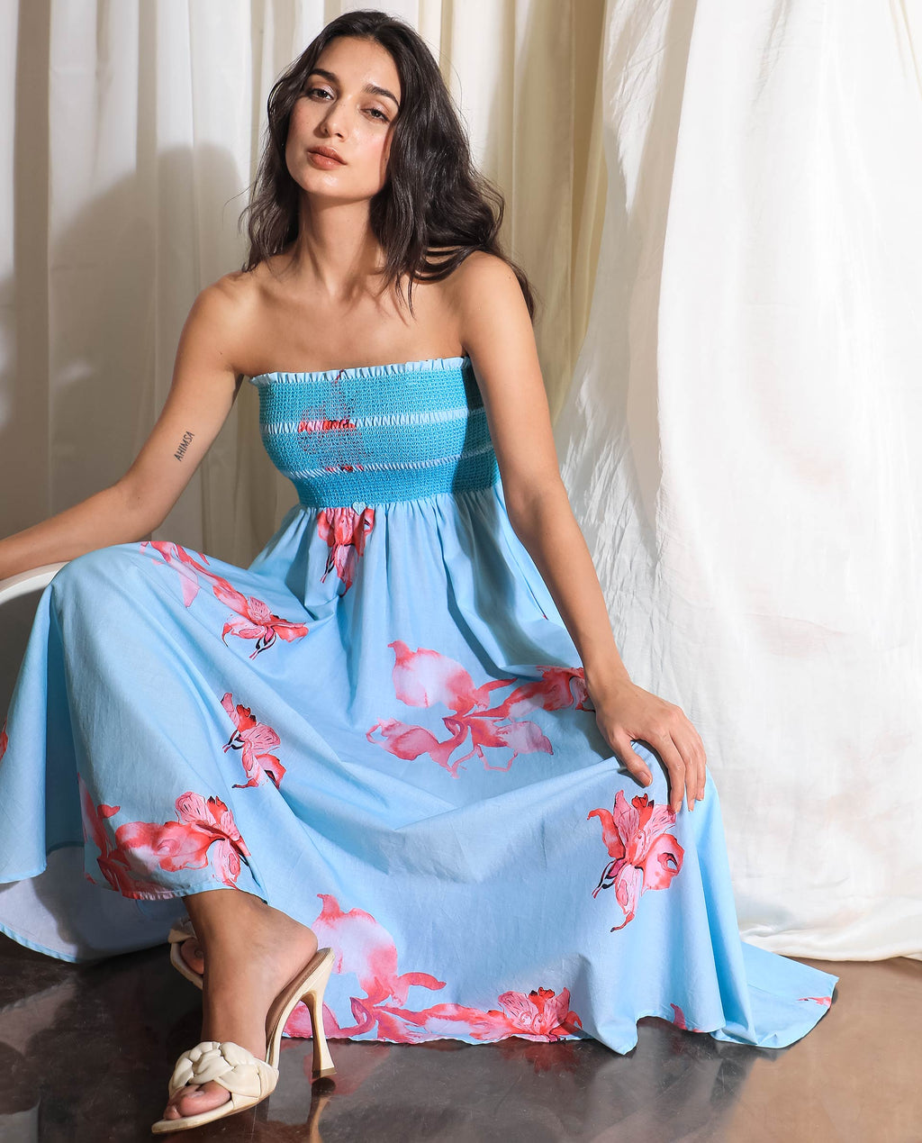Rareism Women's Quinzo Blue Cotton Tube Neck Floral Print Sleeveless Knee Length Regular Fit Dress