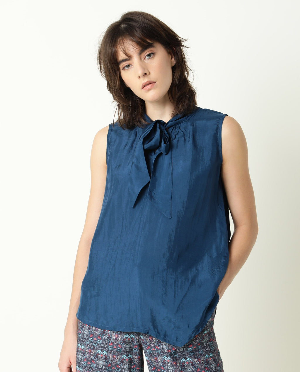 Rareism Women's Mac Viscose Petrol Tie-Up Neck Plain Sleeveless Regular Fit Top