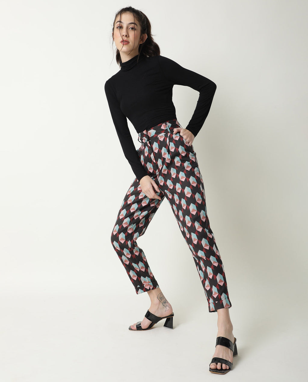 Rareism Women's Knicks Black Cotton Geometric Print Ankle Length Tailored Trouser
