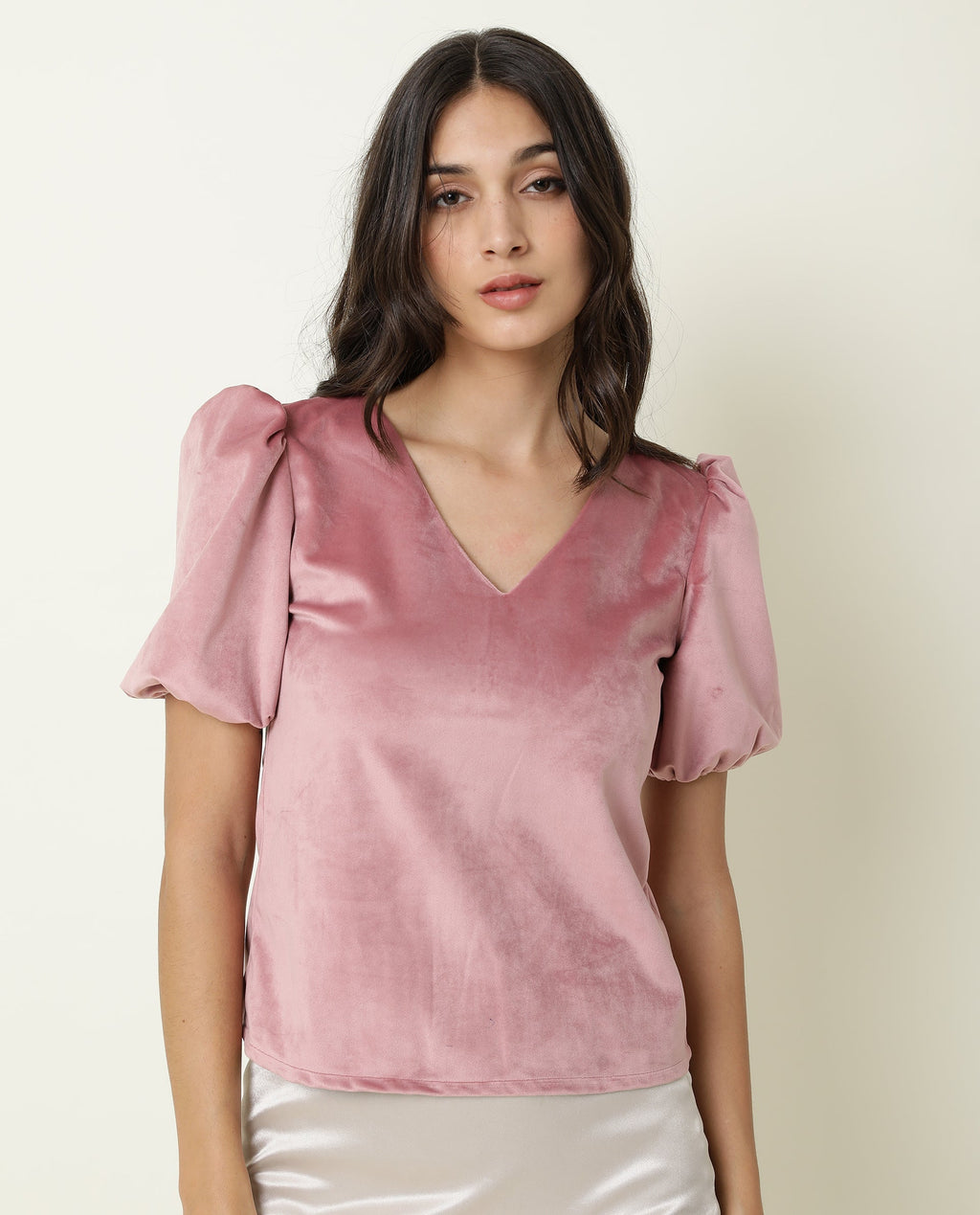 Rareism Women's Mun Pink Velvet V-Neck Plain Cuffed Sleeve Crop Regular Fit Top