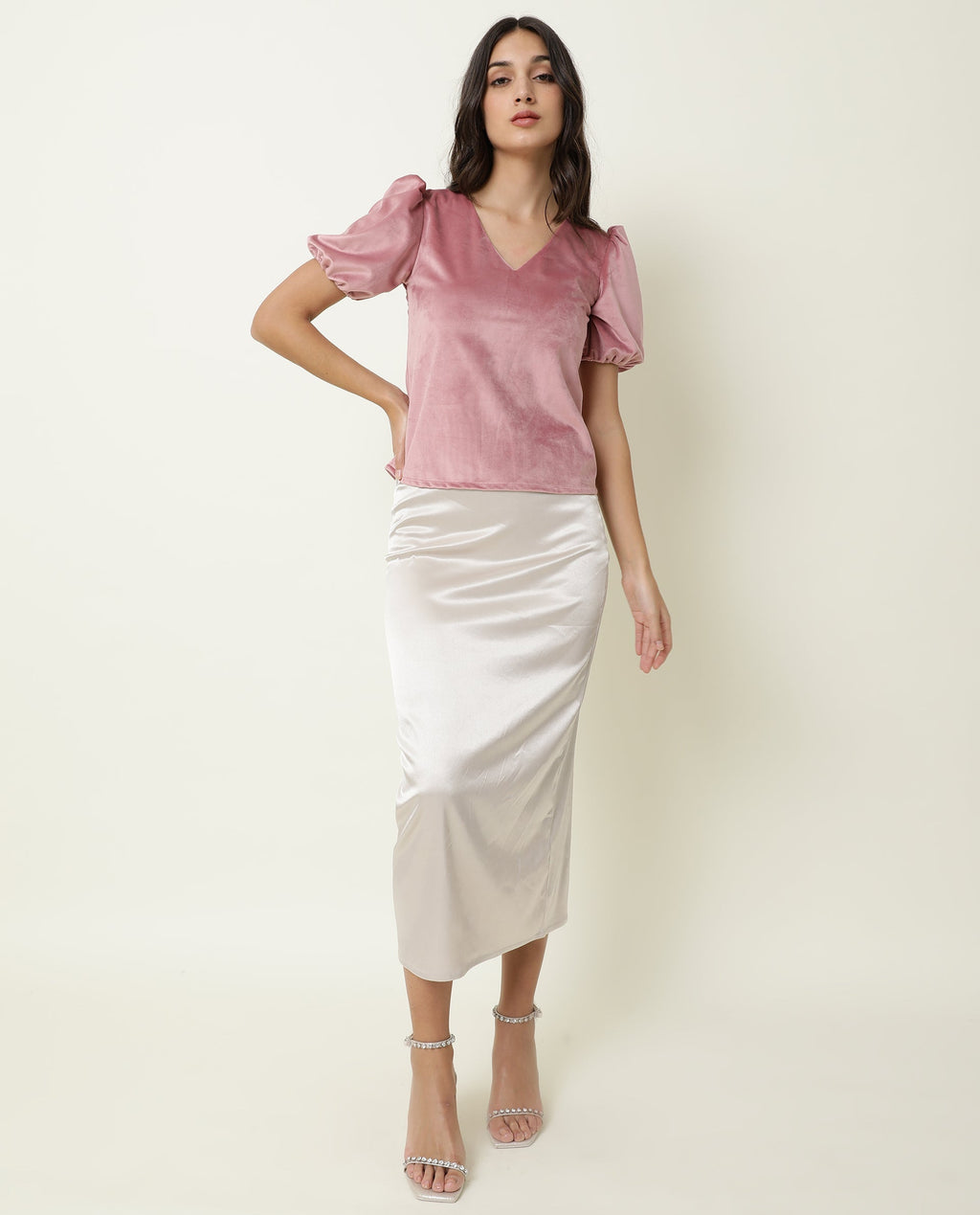 Rareism Women's Mun Pink Velvet V-Neck Plain Cuffed Sleeve Crop Regular Fit Top