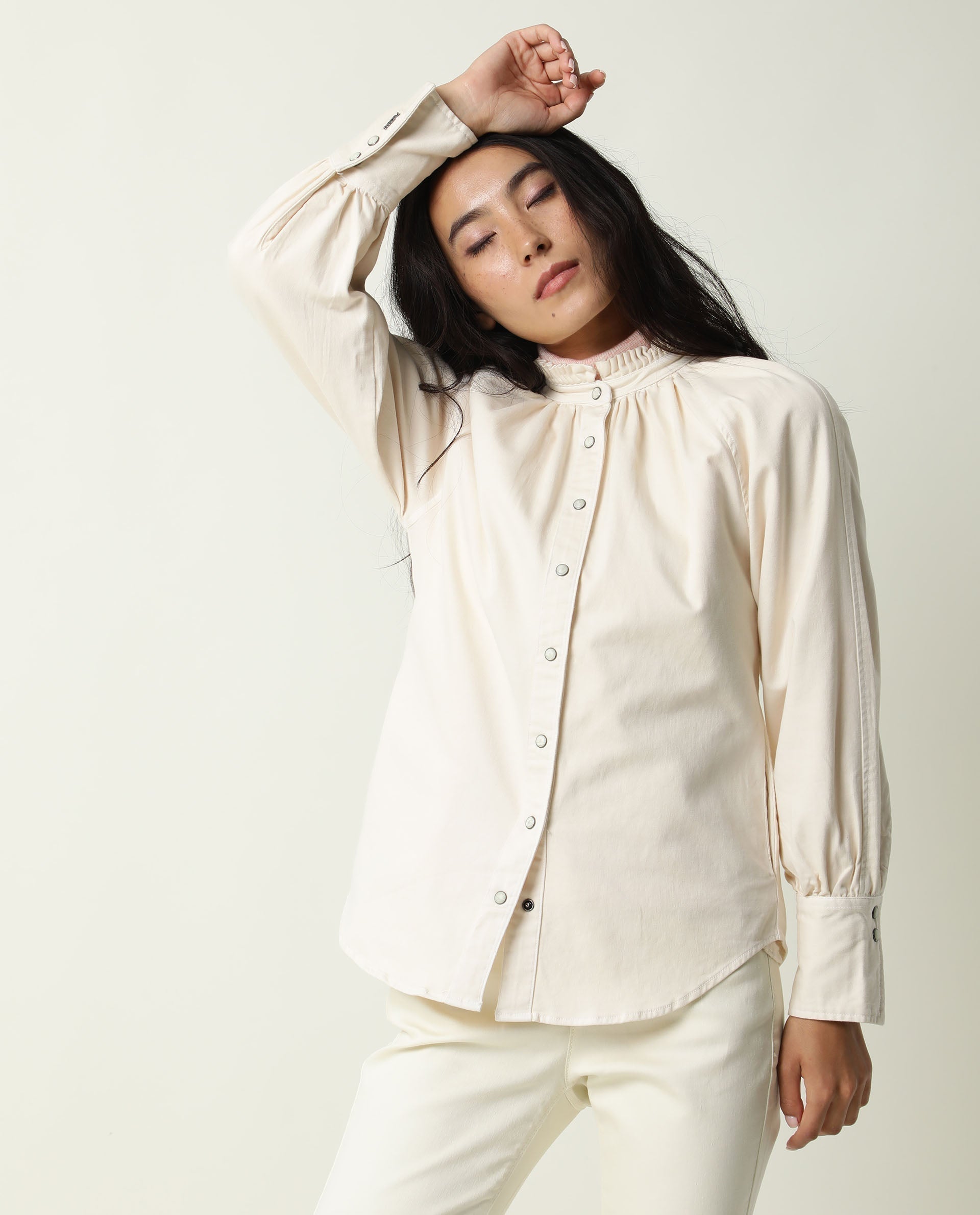 Rareism Women's Bellona Offwhite Cotton Sweetheart Neck Plain Regular Fit Jacket