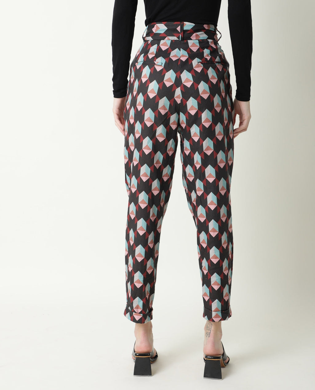 Rareism Women's Knicks Black Cotton Geometric Print Ankle Length Tailored Trouser
