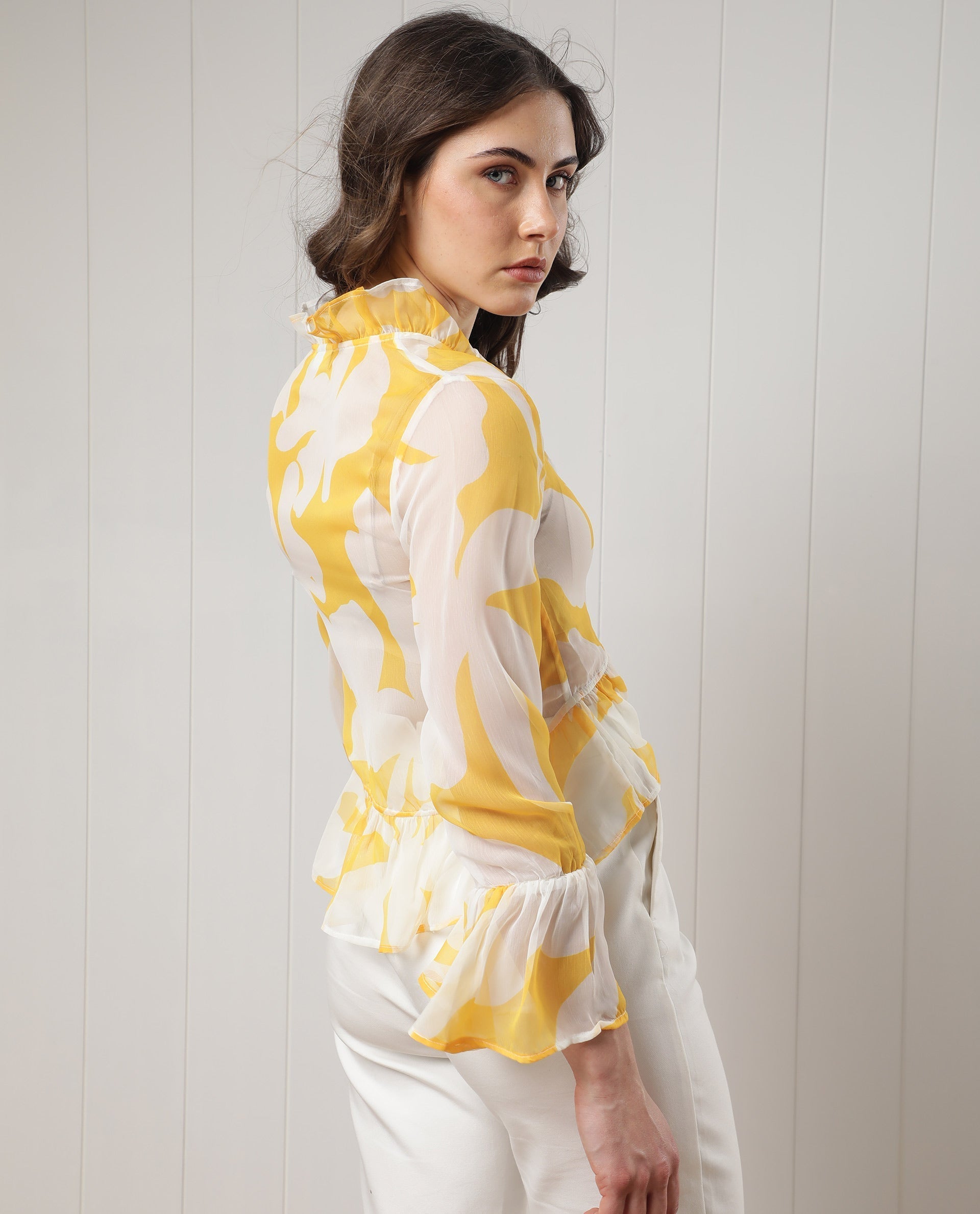 Rareism Women's Simone White Polyester V-Neck Floral Print Bell Sleeve Regular Fit Shrug