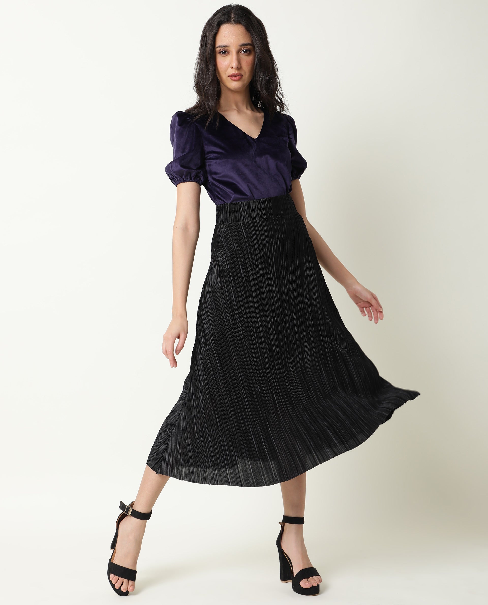 Rareism Women's Mun Navy V-Neck Plain Puff Sleeves Knee Length Regular Fit Top