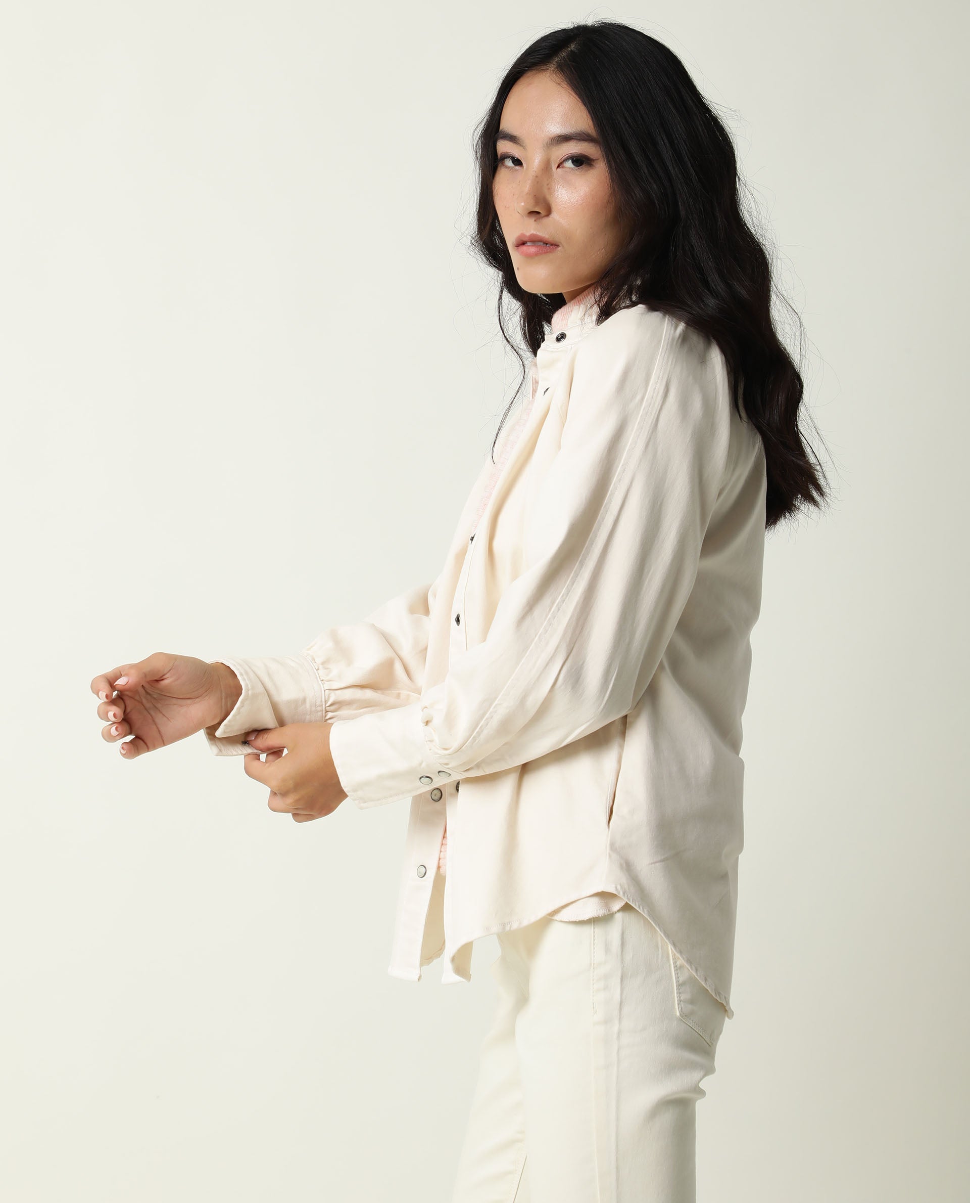 Rareism Women's Bellona Offwhite Cotton Sweetheart Neck Plain Regular Fit Jacket