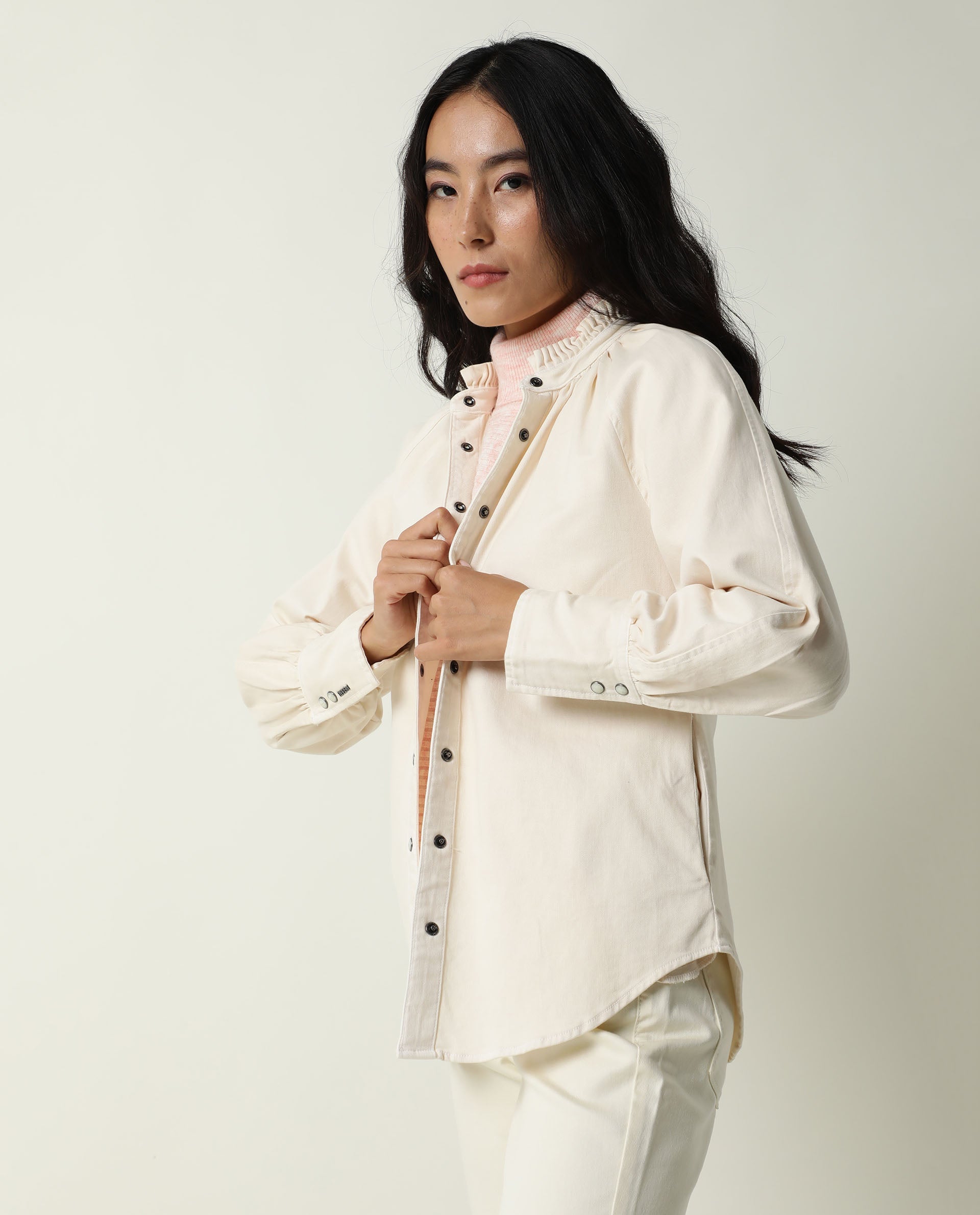 Rareism Women's Bellona Offwhite Cotton Sweetheart Neck Plain Regular Fit Jacket