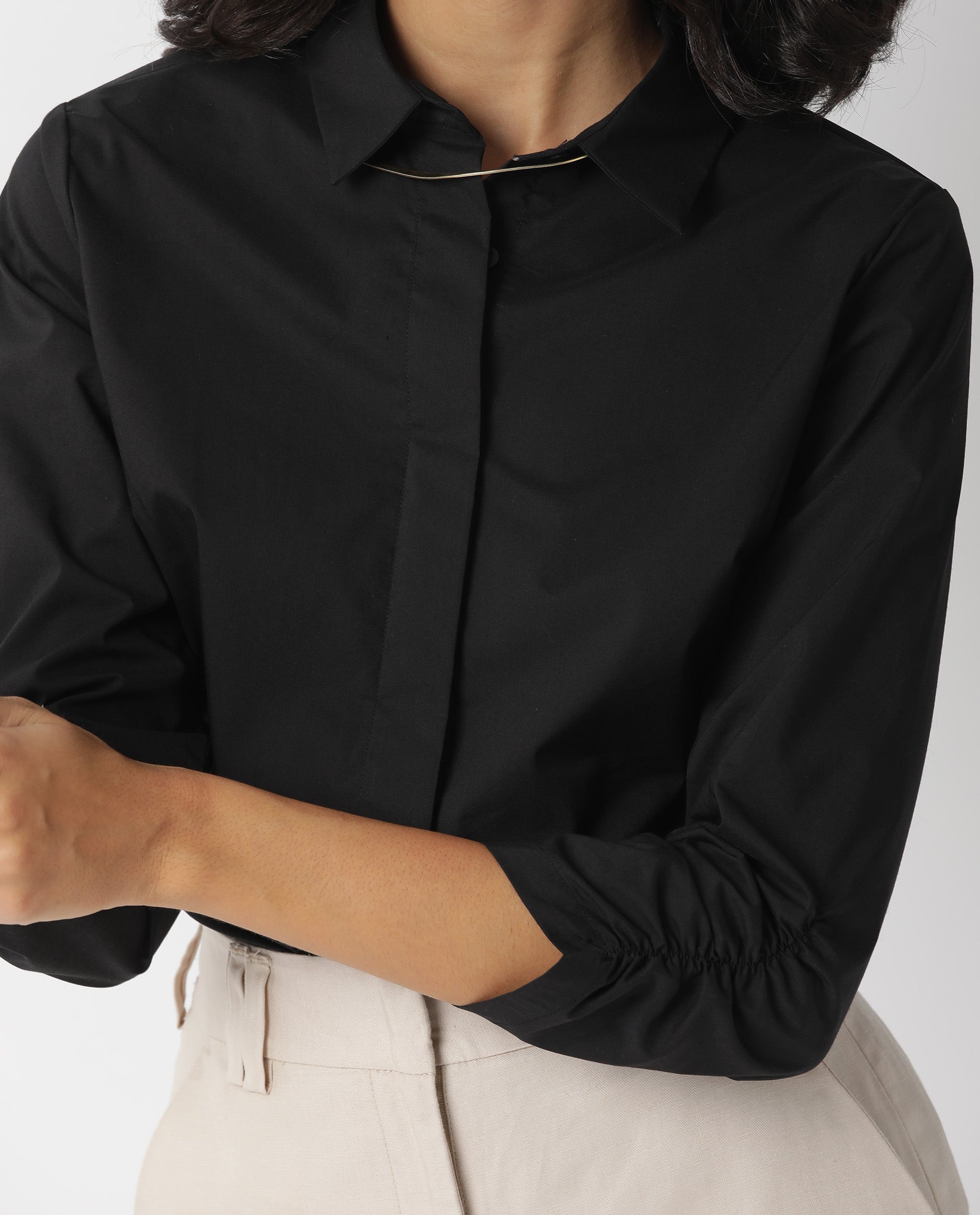 Rareism Women's Cuddle Black Cotton Blend Spread Collar Plain Regular Fit Top