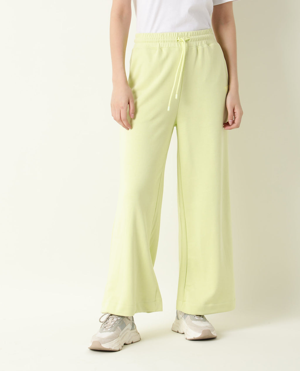 Rareism Women's Pazo-1 Green Polyester Blend Plain Ankle Length Relaxed Fit Track Pant