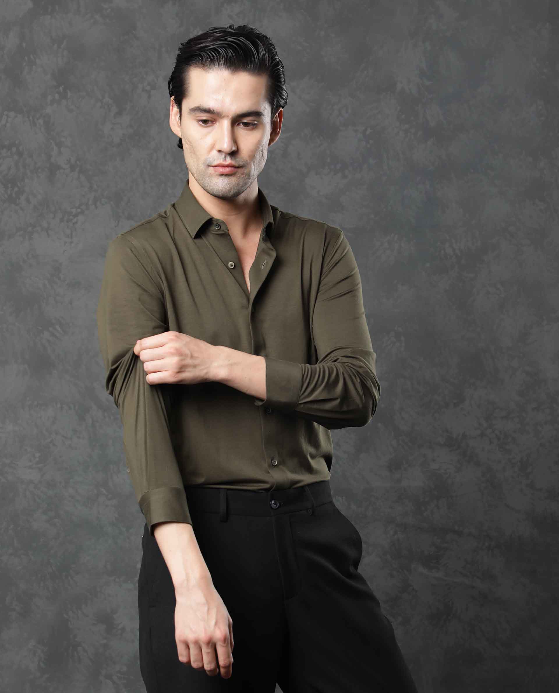 Rare Rabbit Men's Zac Olive Cotton Plain Tailored Fit Full Sleeve Collared Shirt