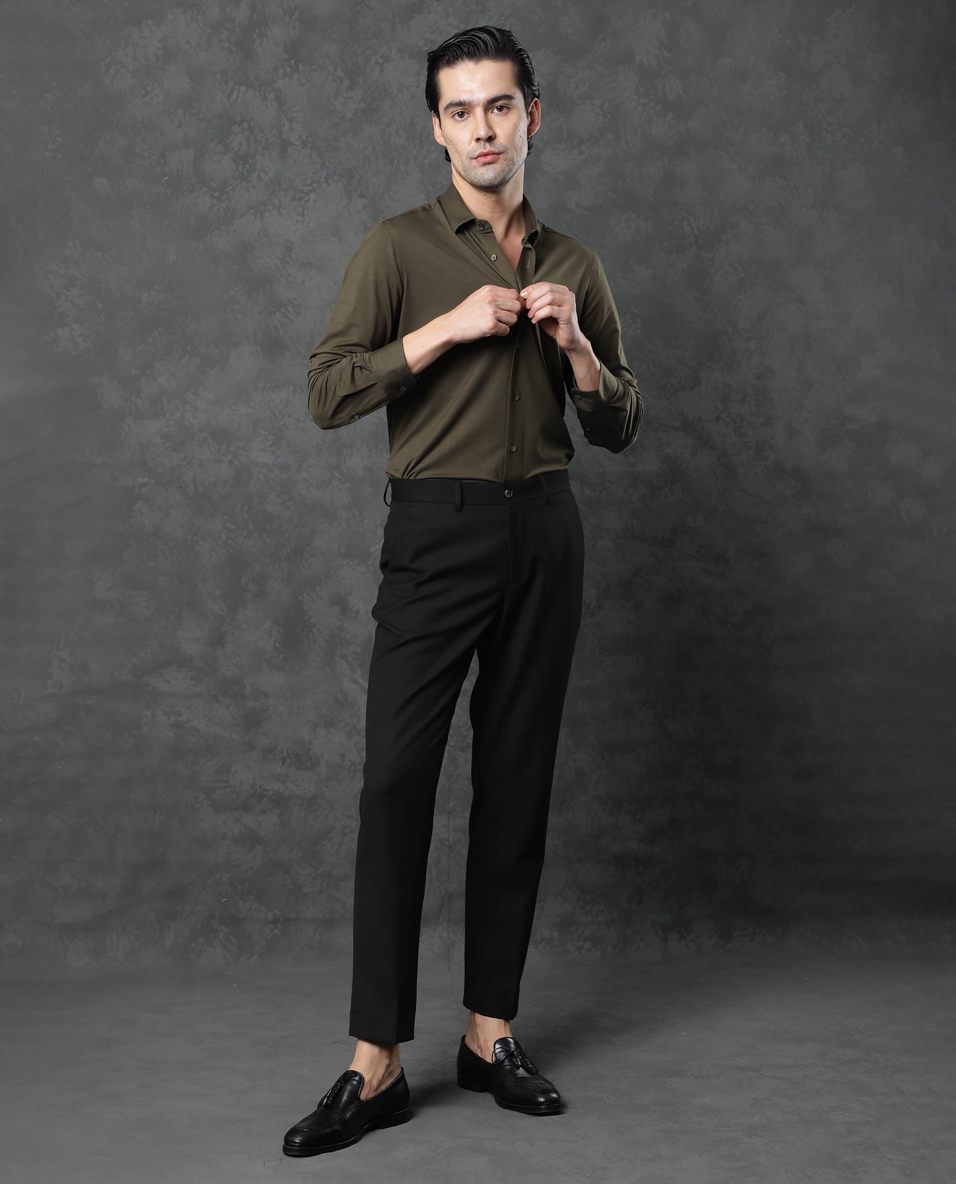 Rare Rabbit Men's Zac Olive Cotton Plain Tailored Fit Full Sleeve Collared Shirt